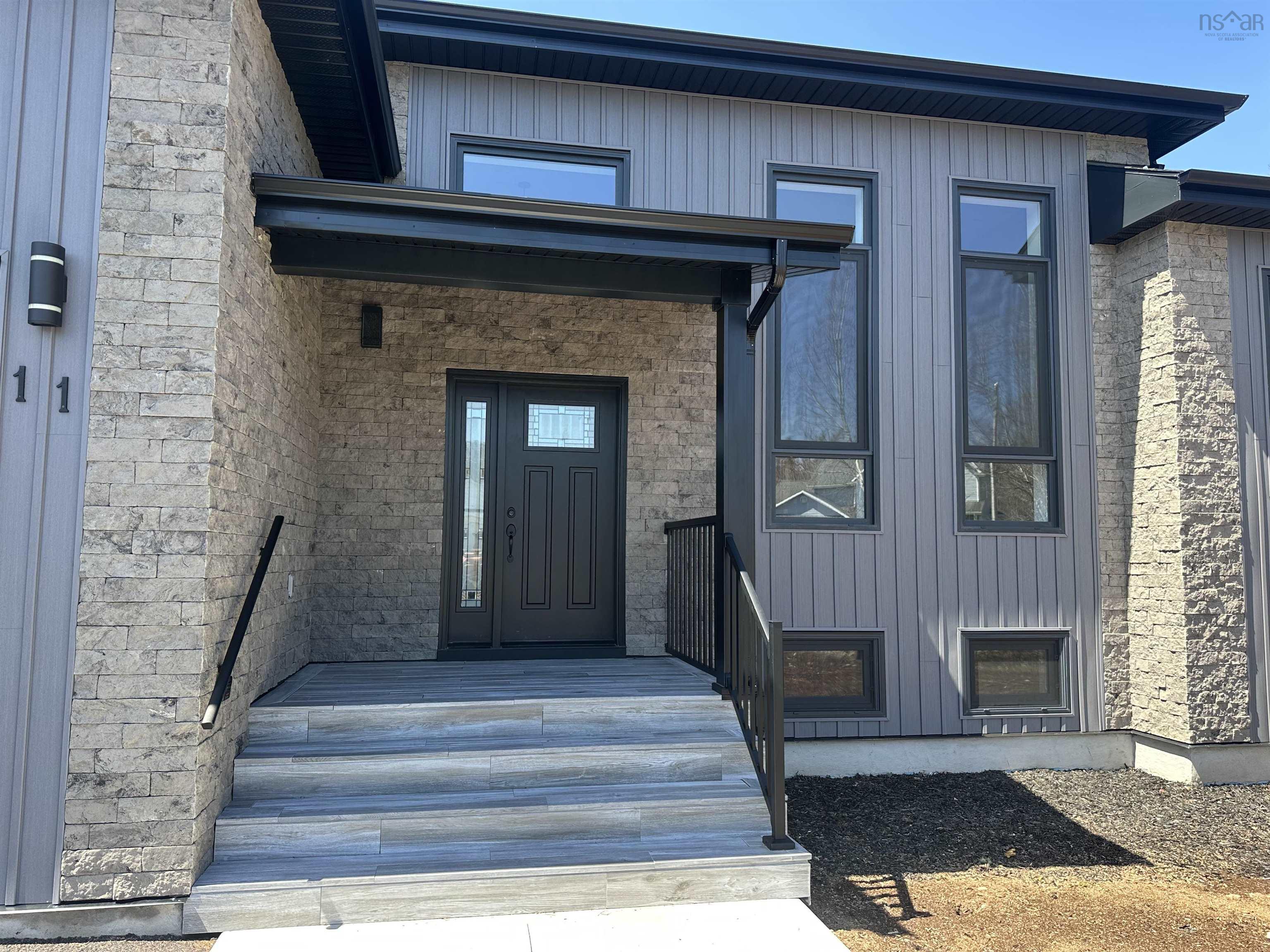$829,000.00: 11 Chiavari Close, Port Hawkesbury