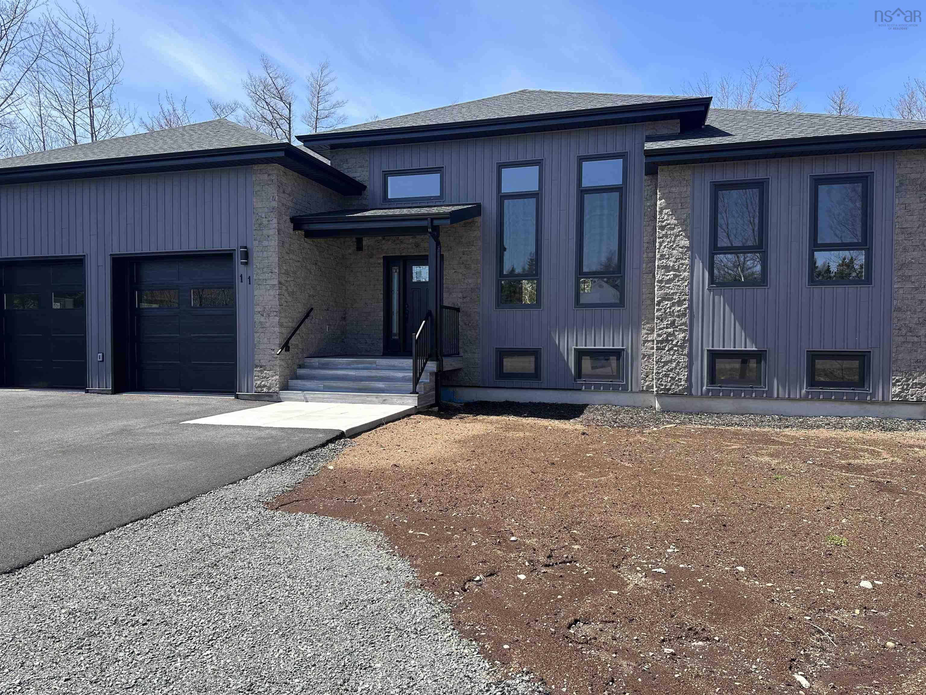 $829,000.00: 11 Chiavari Close, Port Hawkesbury