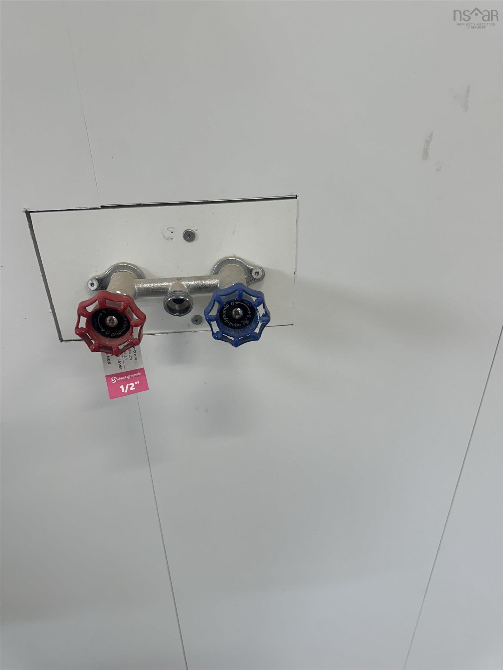 $829,000.00: 11 Chiavari Close, Port Hawkesbury