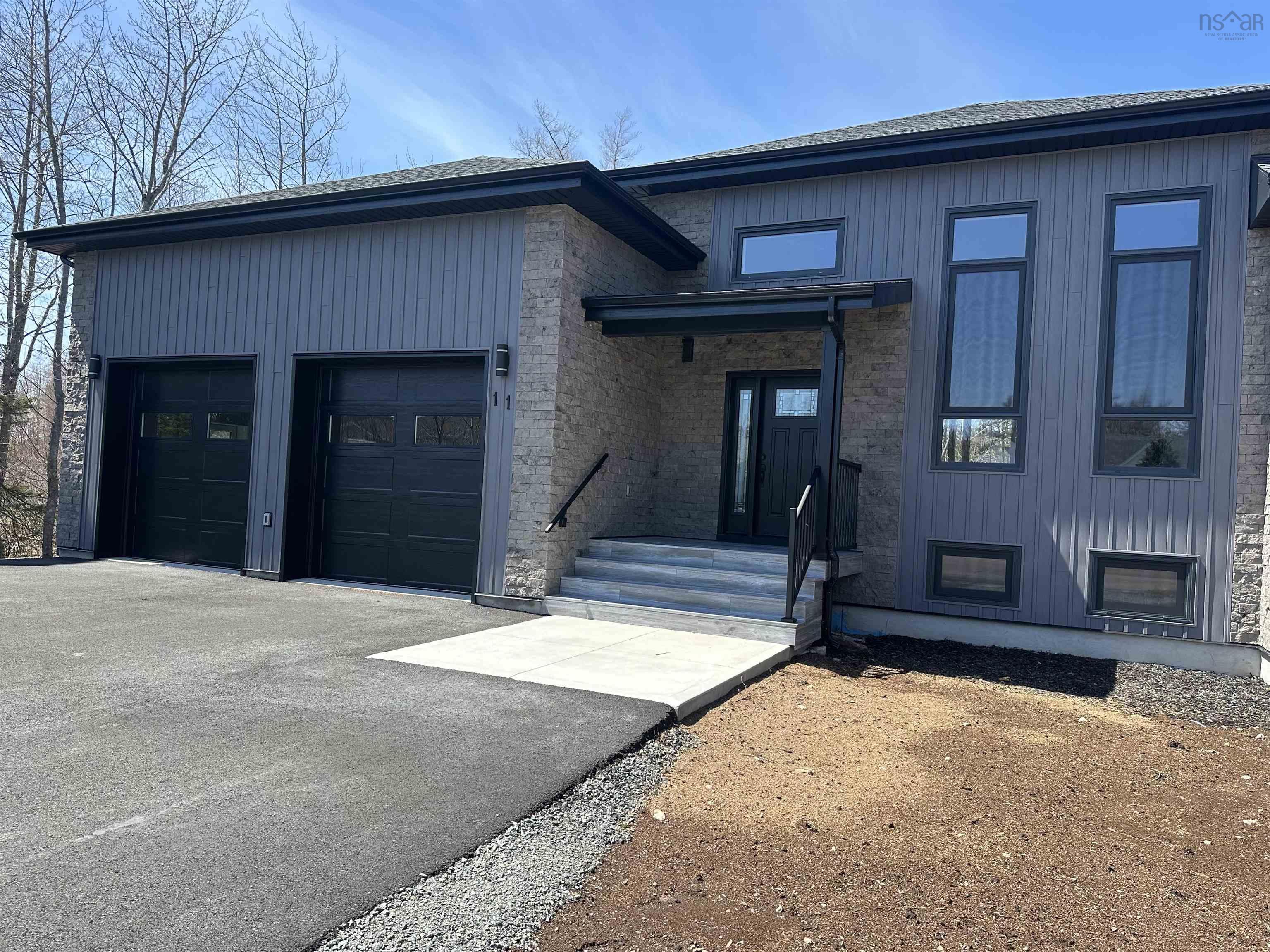 $829,000.00: 11 Chiavari Close, Port Hawkesbury