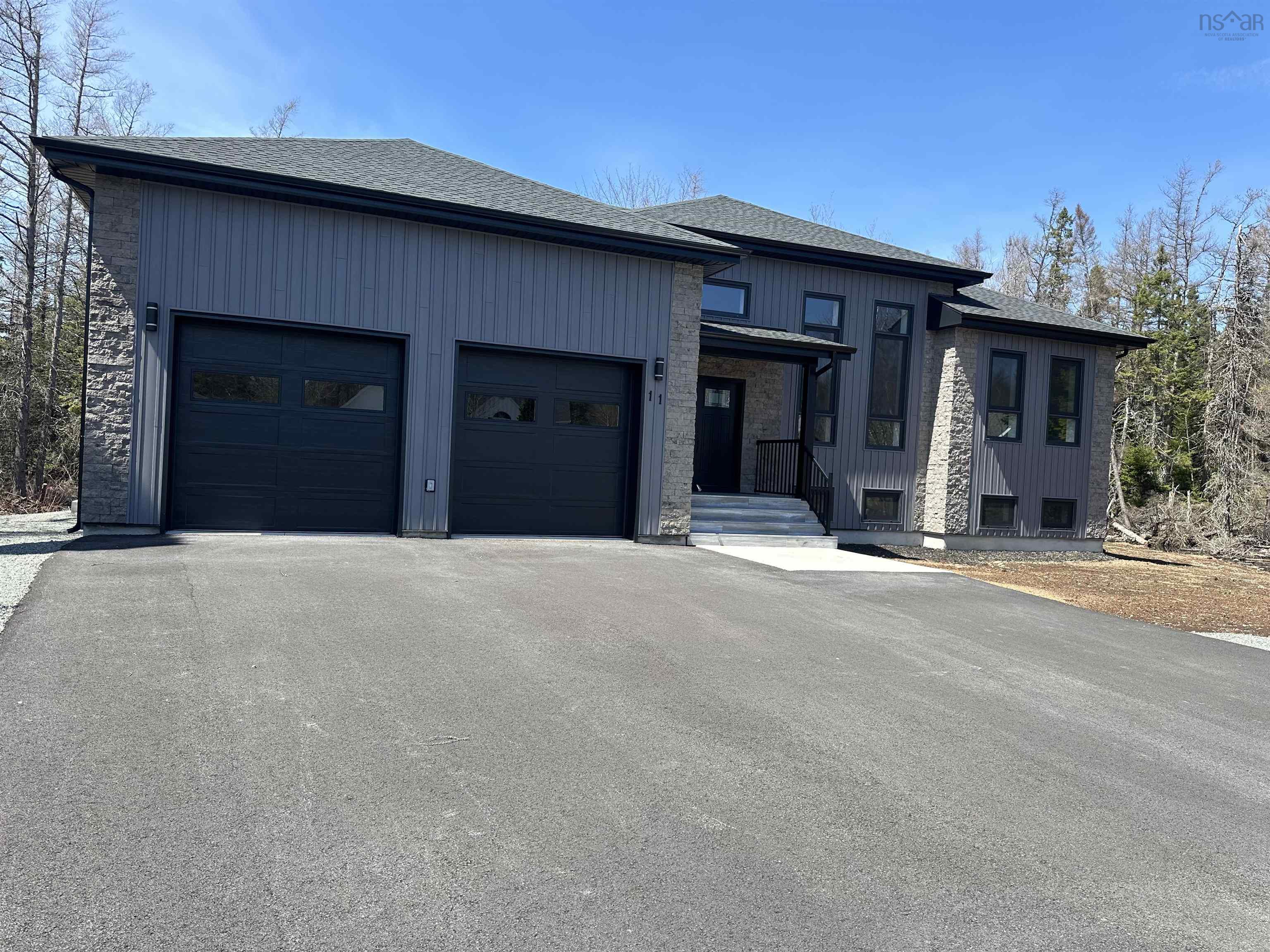 $829,000.00: 11 Chiavari Close, Port Hawkesbury