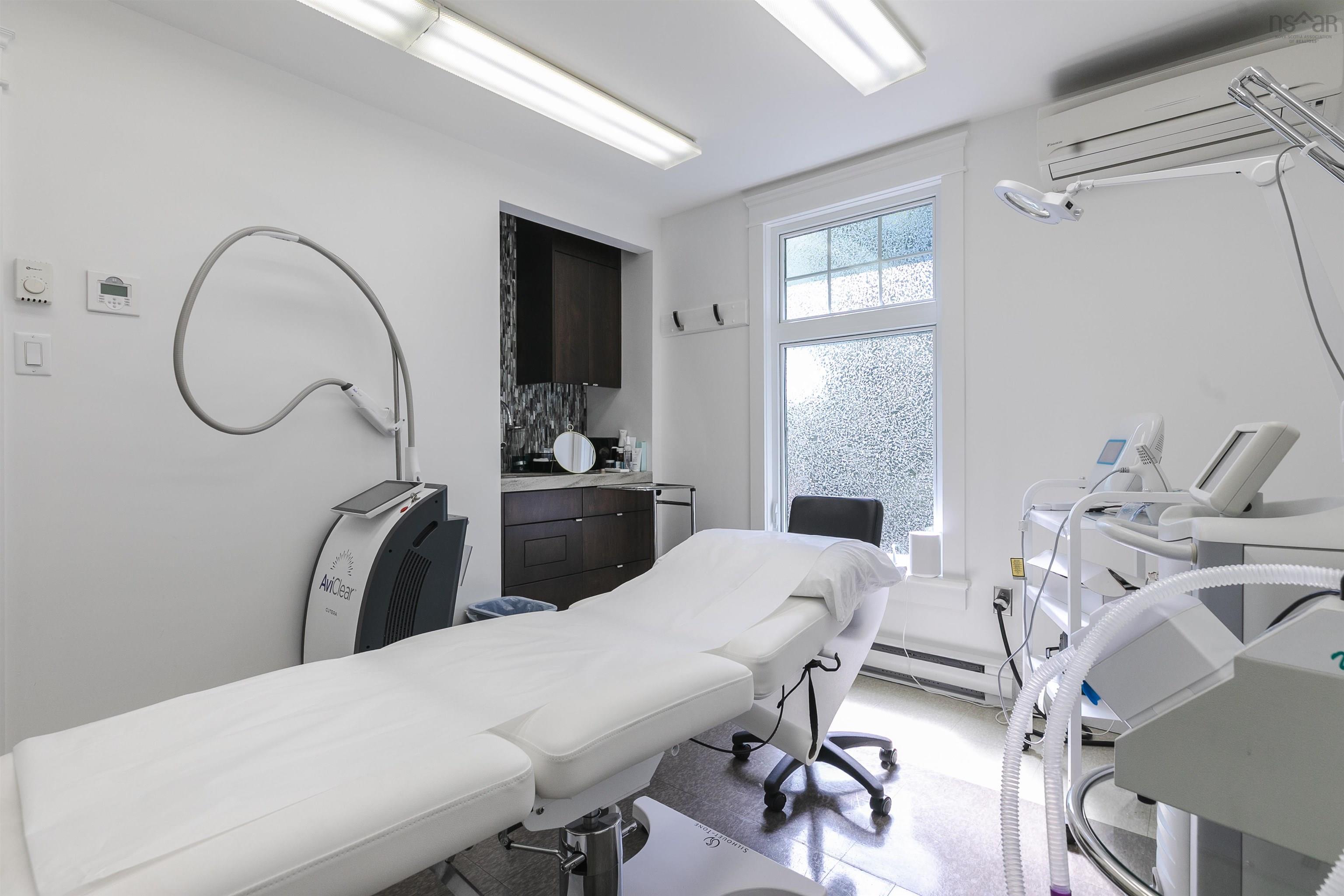 6088 Coburg Road, Halifax, NS (MLS 202600064)