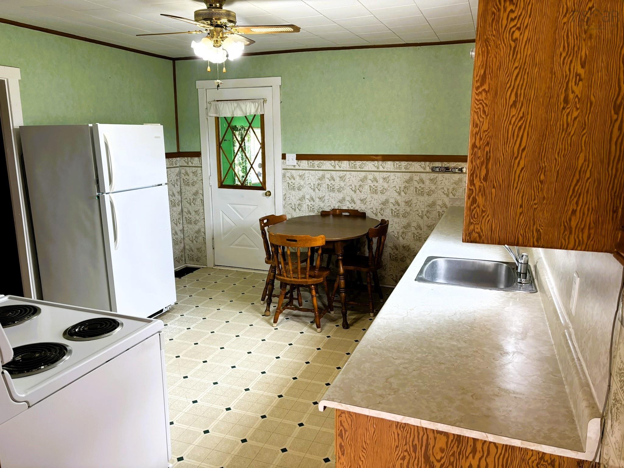 $149,000.00: 8931 Hwy#209 Highway, Fox River