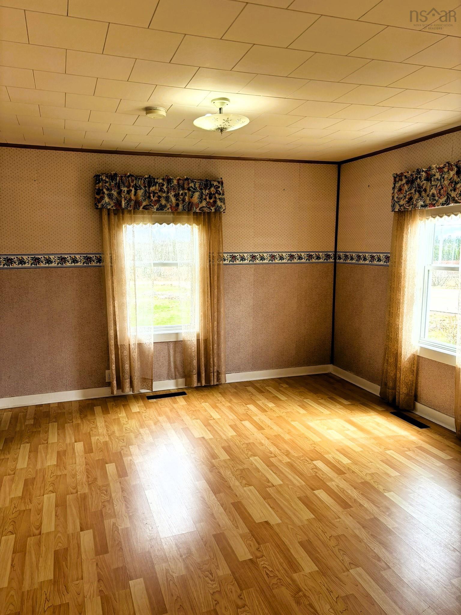 $149,000.00: 8931 Hwy#209 Highway, Fox River