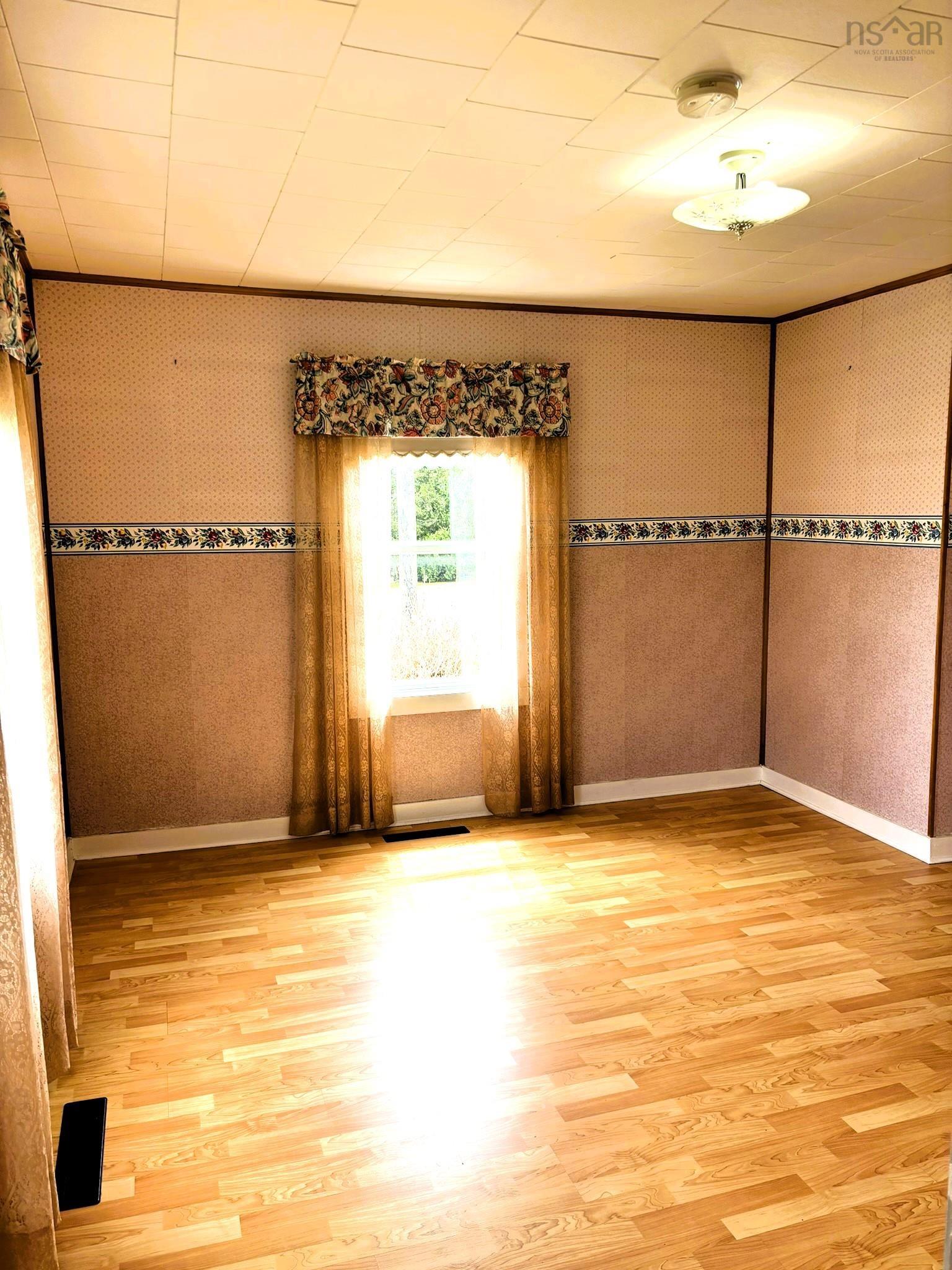 $149,000.00: 8931 Hwy#209 Highway, Fox River