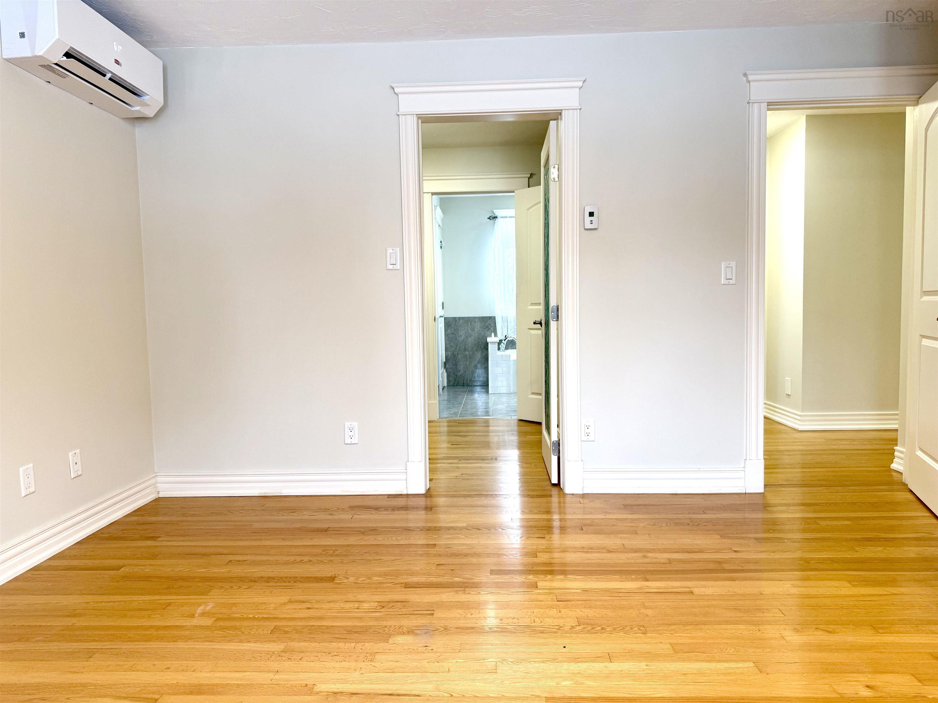 $429,900.00: 27 Regent Street, Amherst