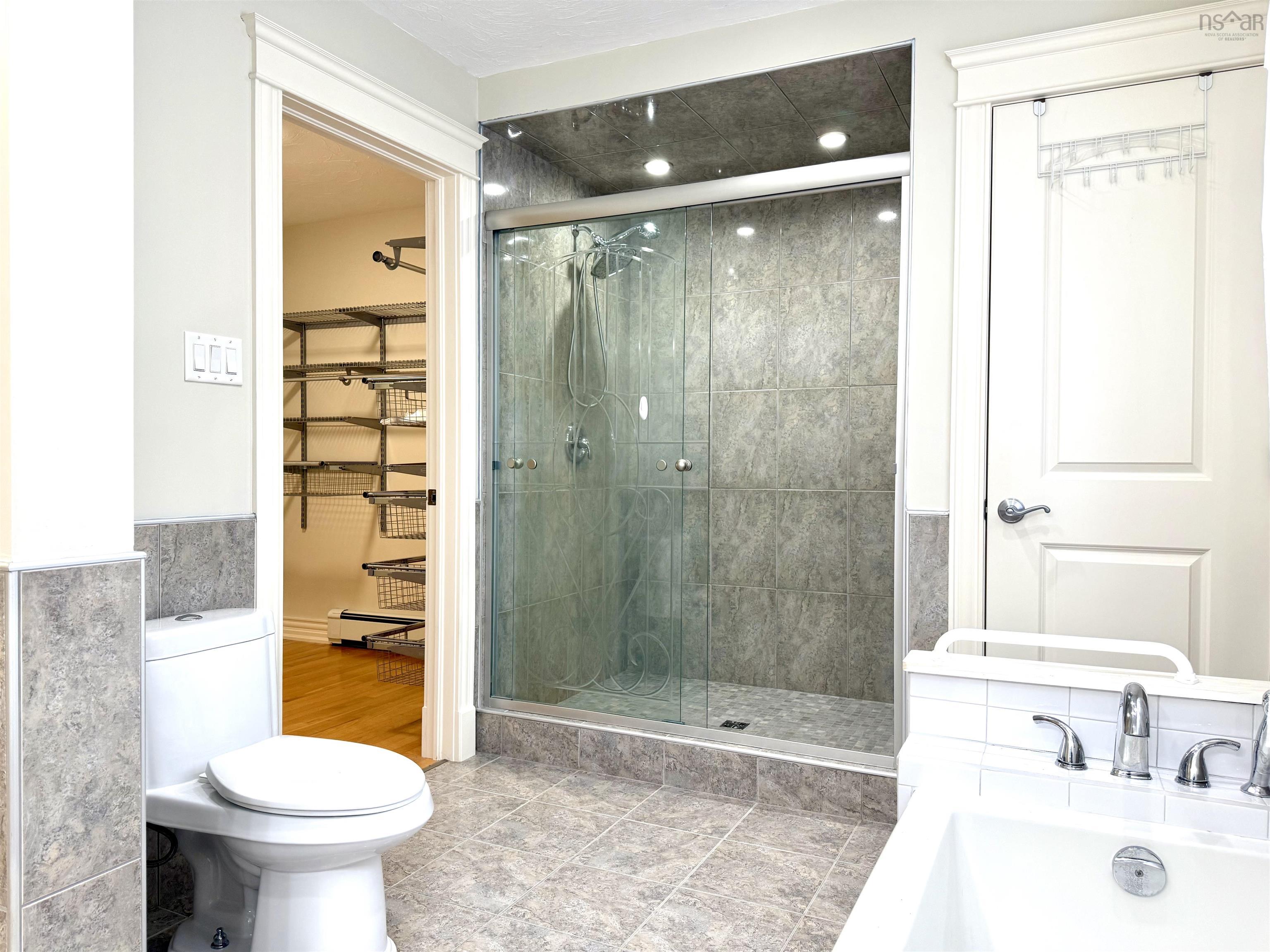 $429,900.00: 27 Regent Street, Amherst