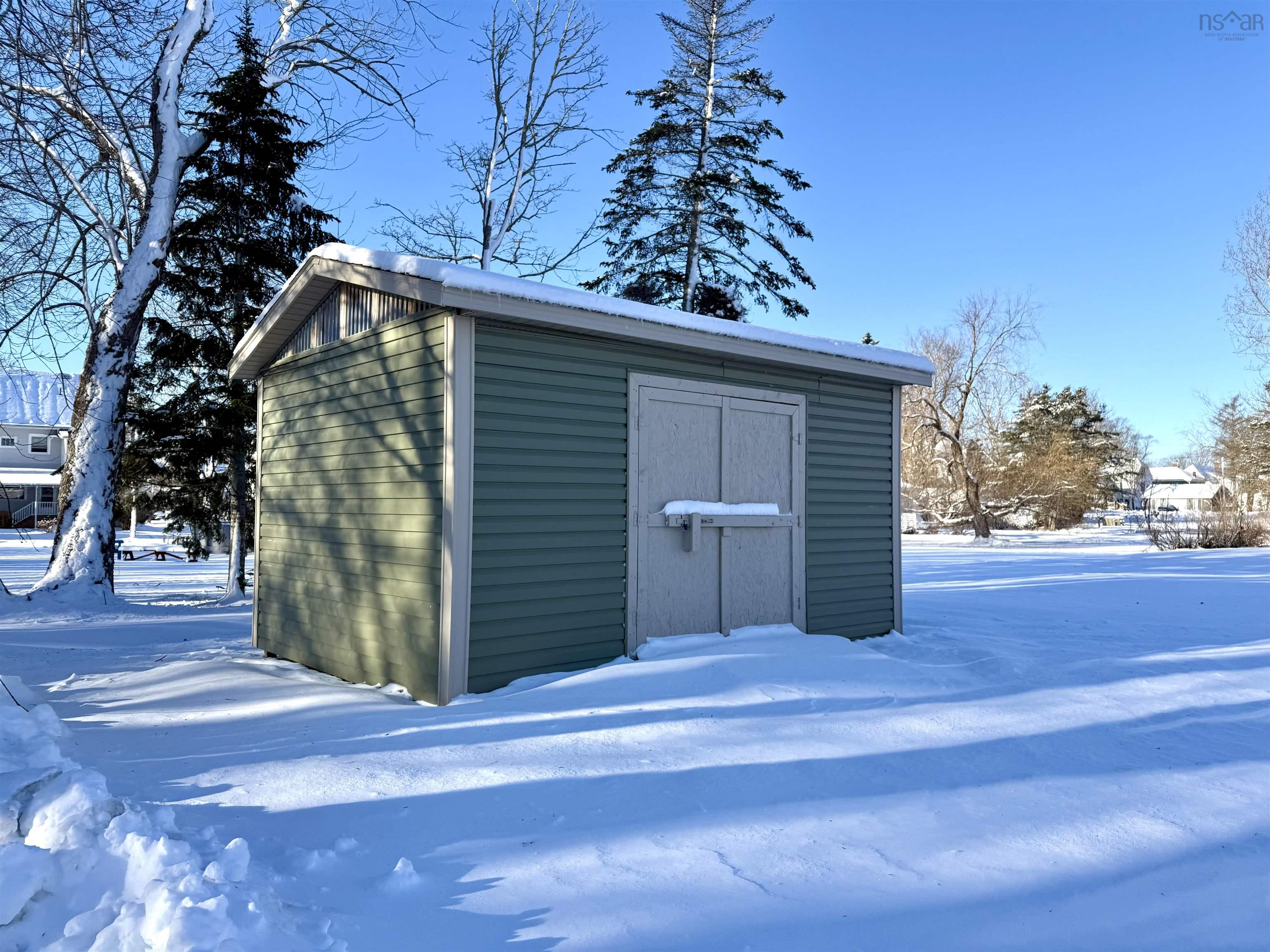 $429,900.00: 27 Regent Street, Amherst