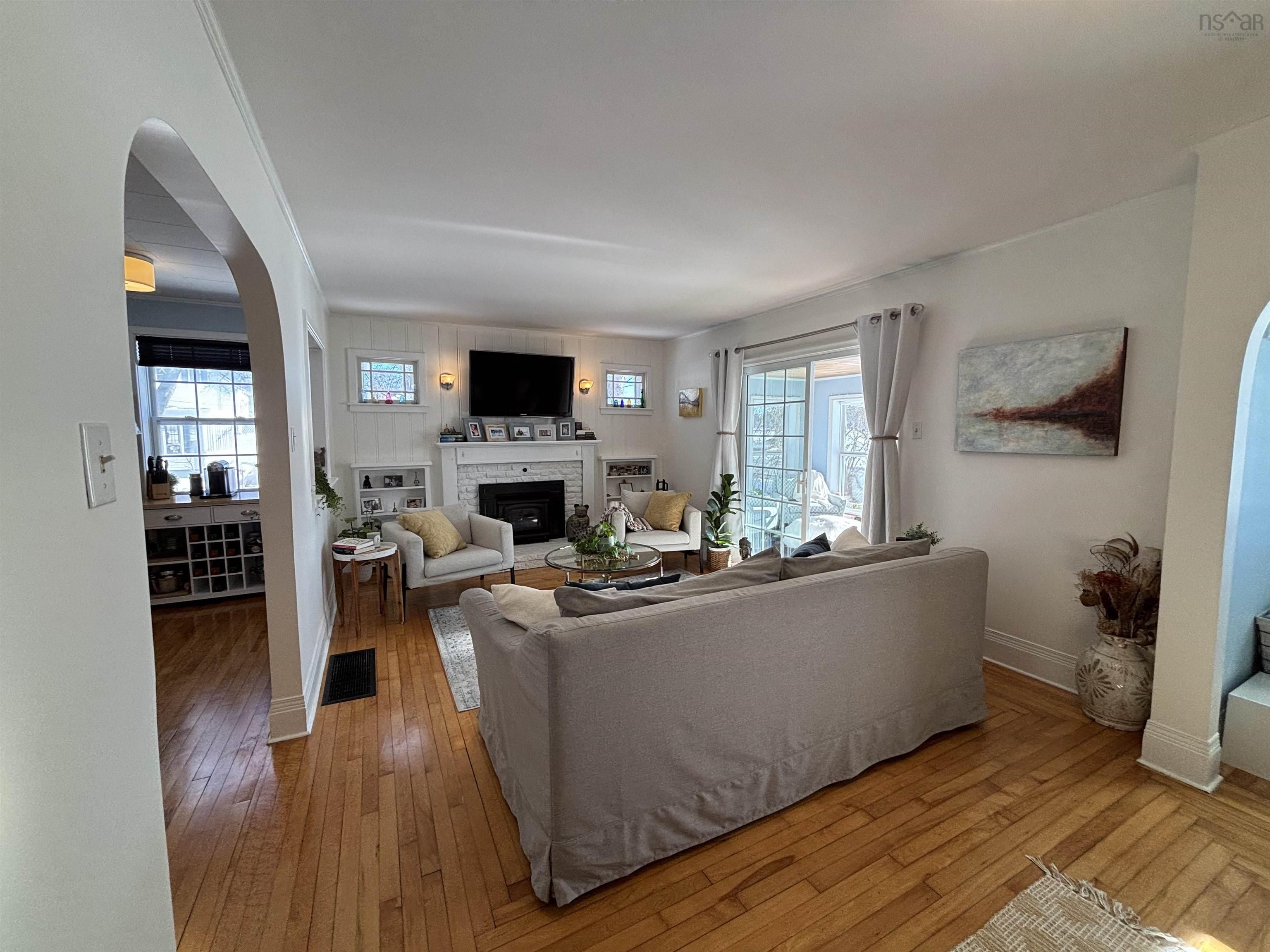 $419,900.00: 13442 Highway 3, Dayspring