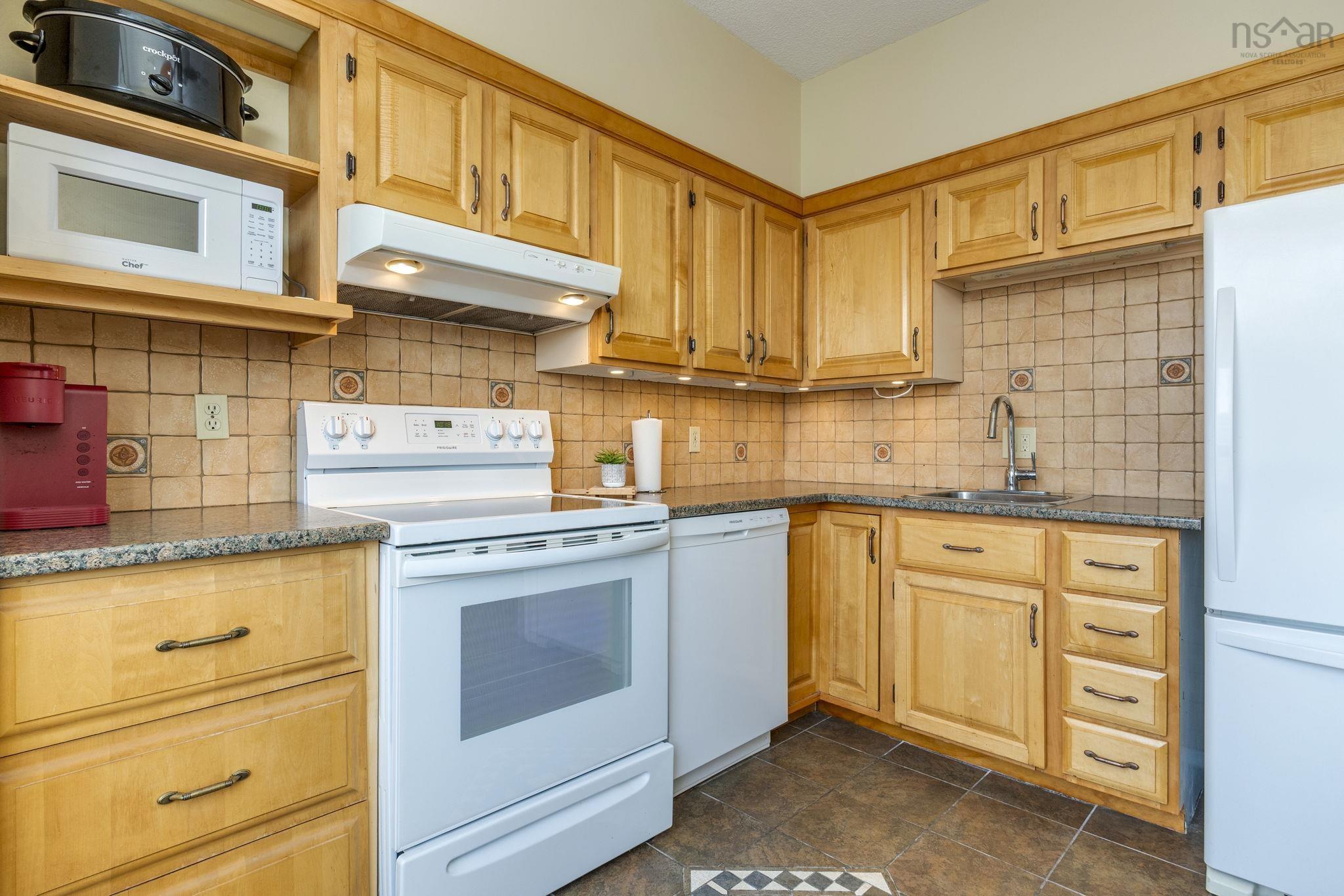 607 6095 Coburg Road, Halifax, NS (MLS 202600133)