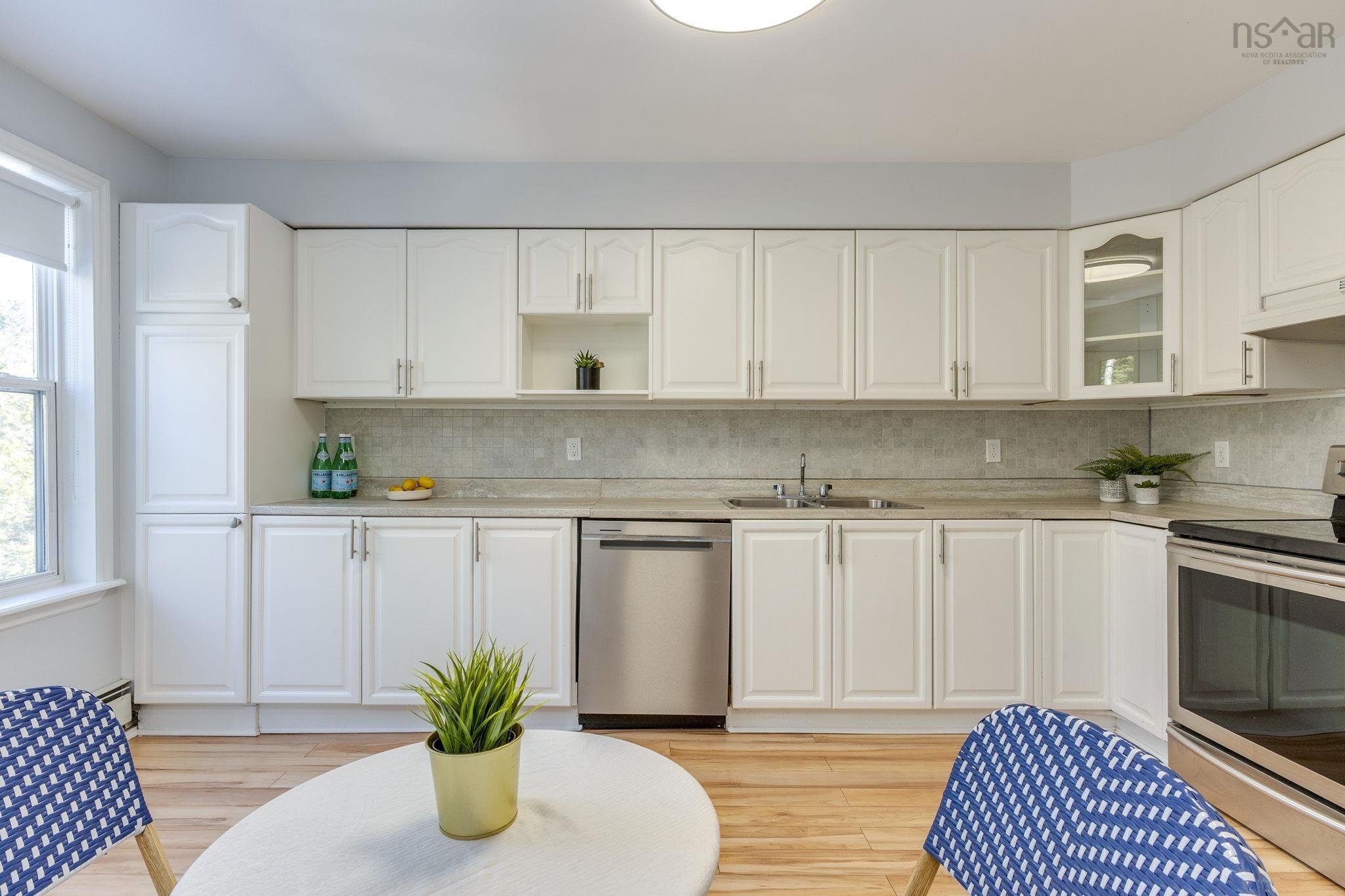 311 2 Lake Drive, Bedford, NS (MLS 202600206)