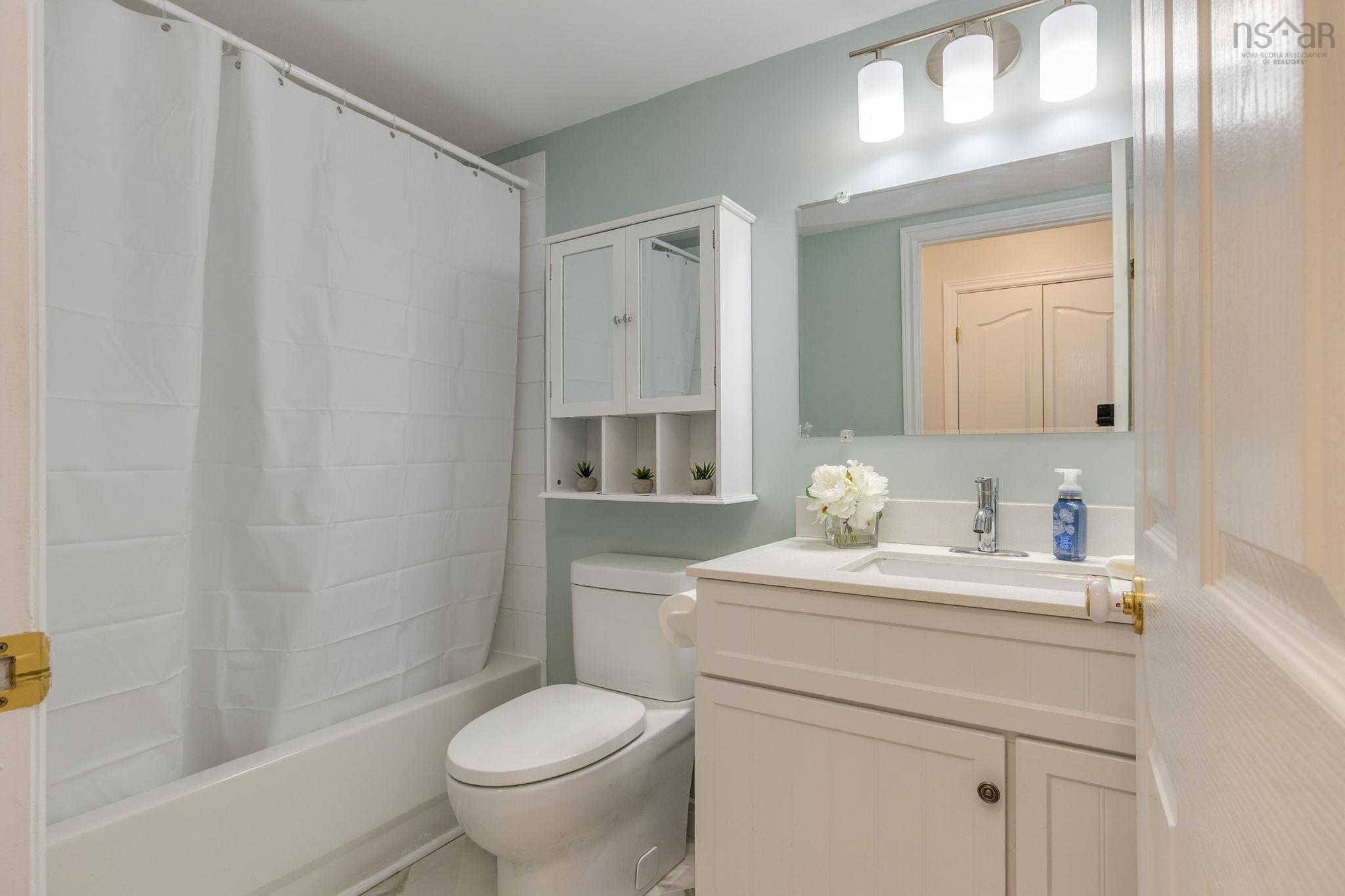 311 2 Lake Drive, Bedford, NS (MLS 202600206)