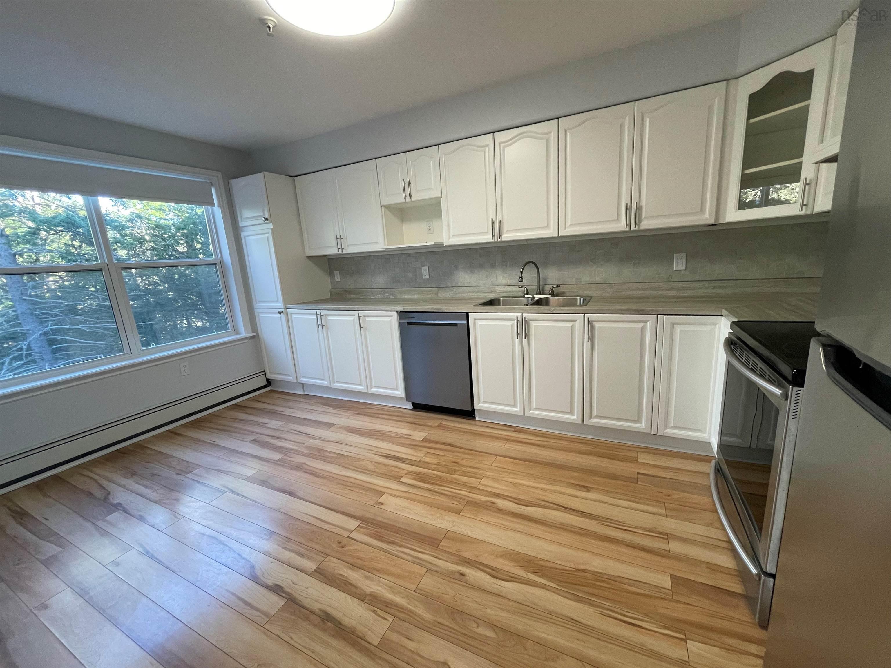 311 2 Lake Drive, Bedford, NS (MLS 202600206)