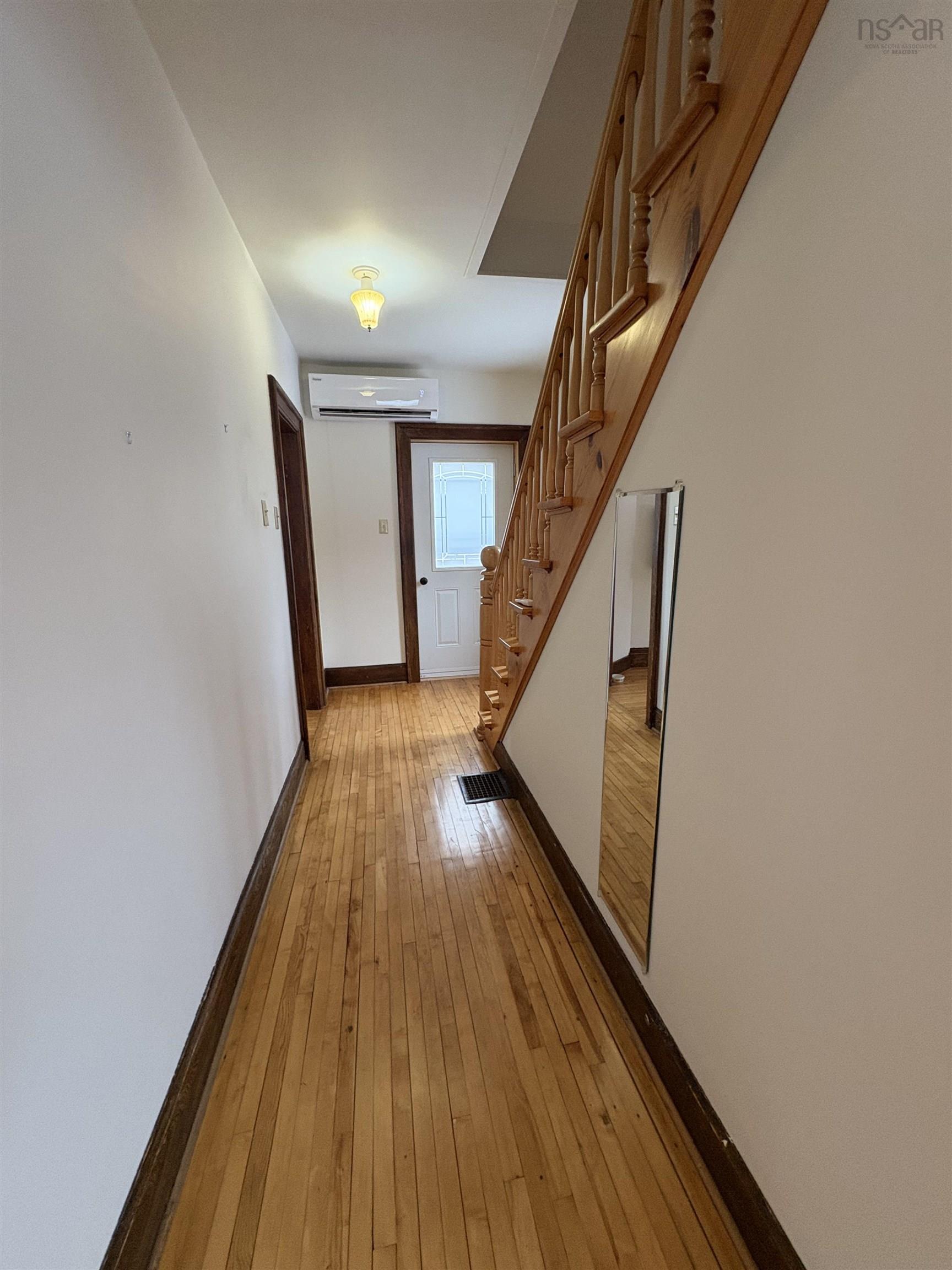 $345,000.00: 5249 East River West Side Road, Eureka