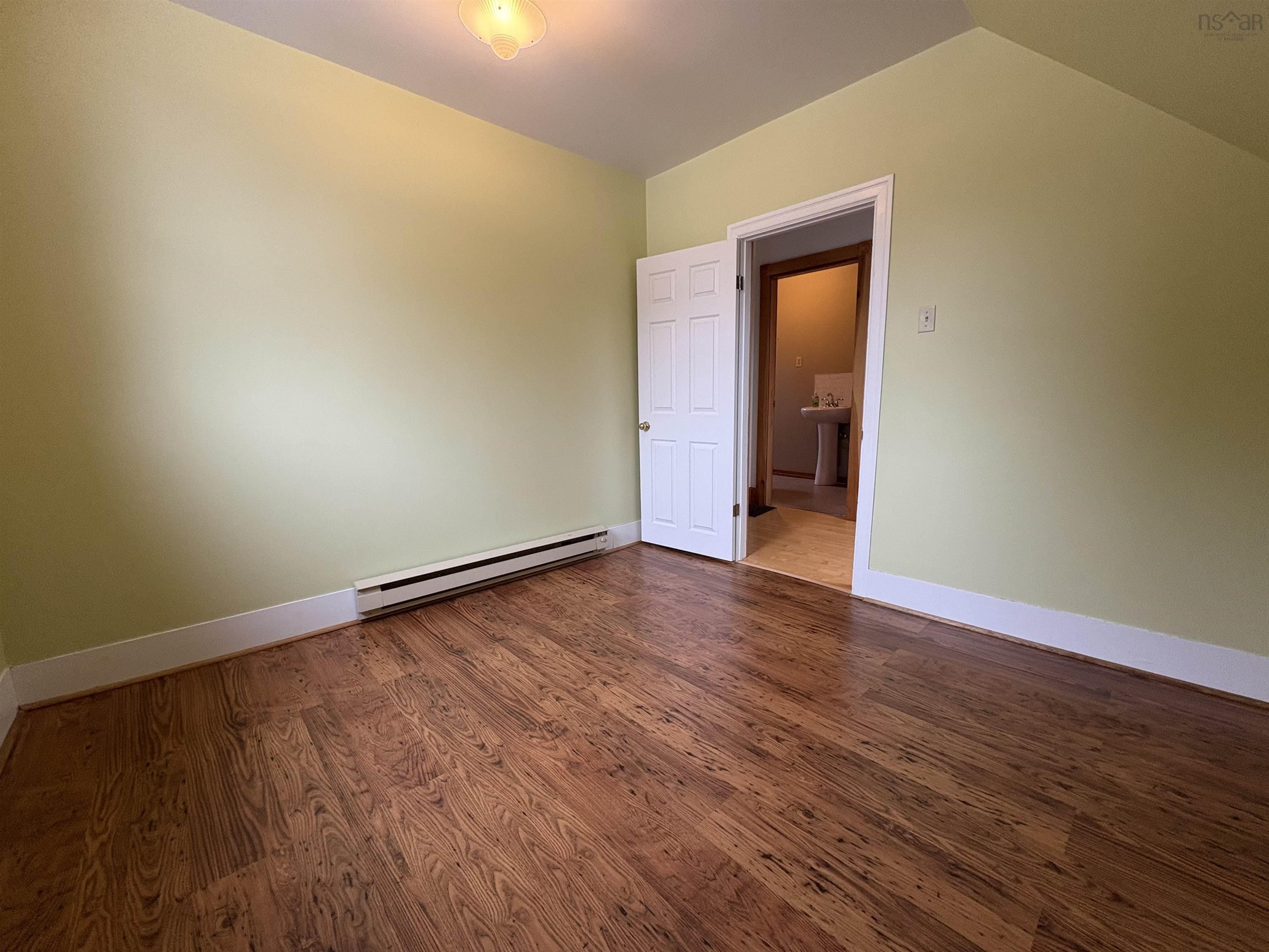 $345,000.00: 5249 East River West Side Road, Eureka