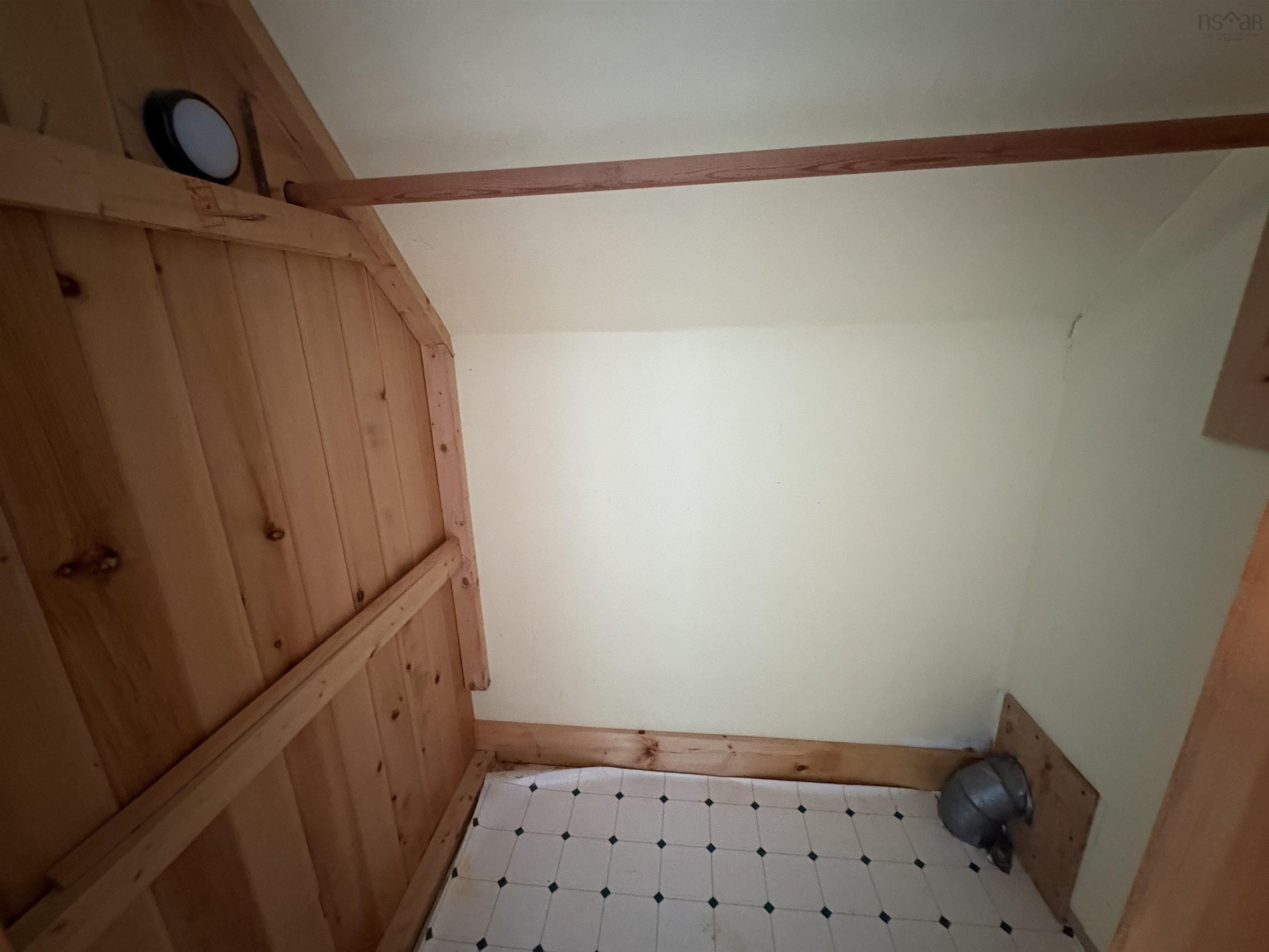 $345,000.00: 5249 East River West Side Road, Eureka