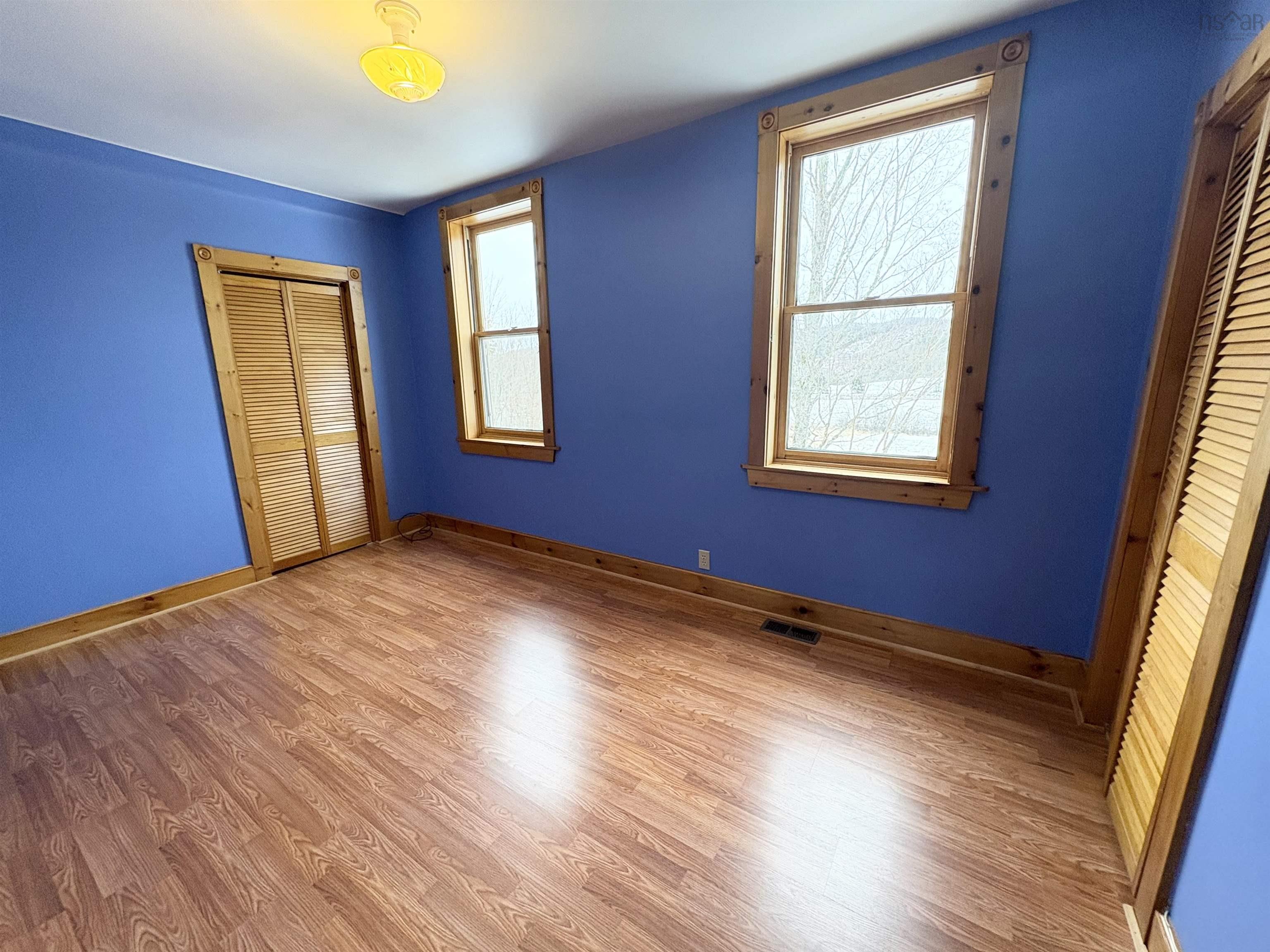 $345,000.00: 5249 East River West Side Road, Eureka