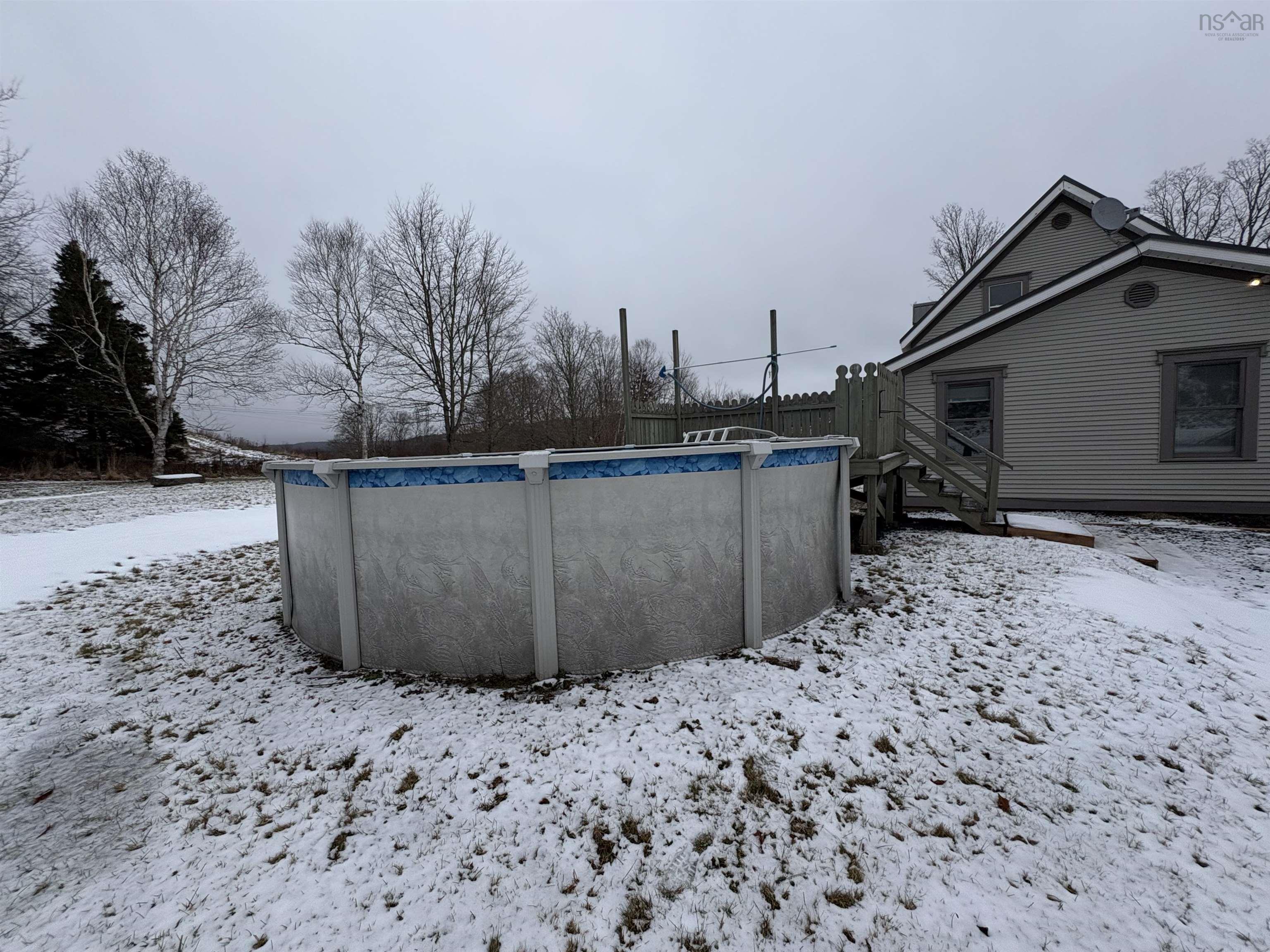 $345,000.00: 5249 East River West Side Road, Eureka