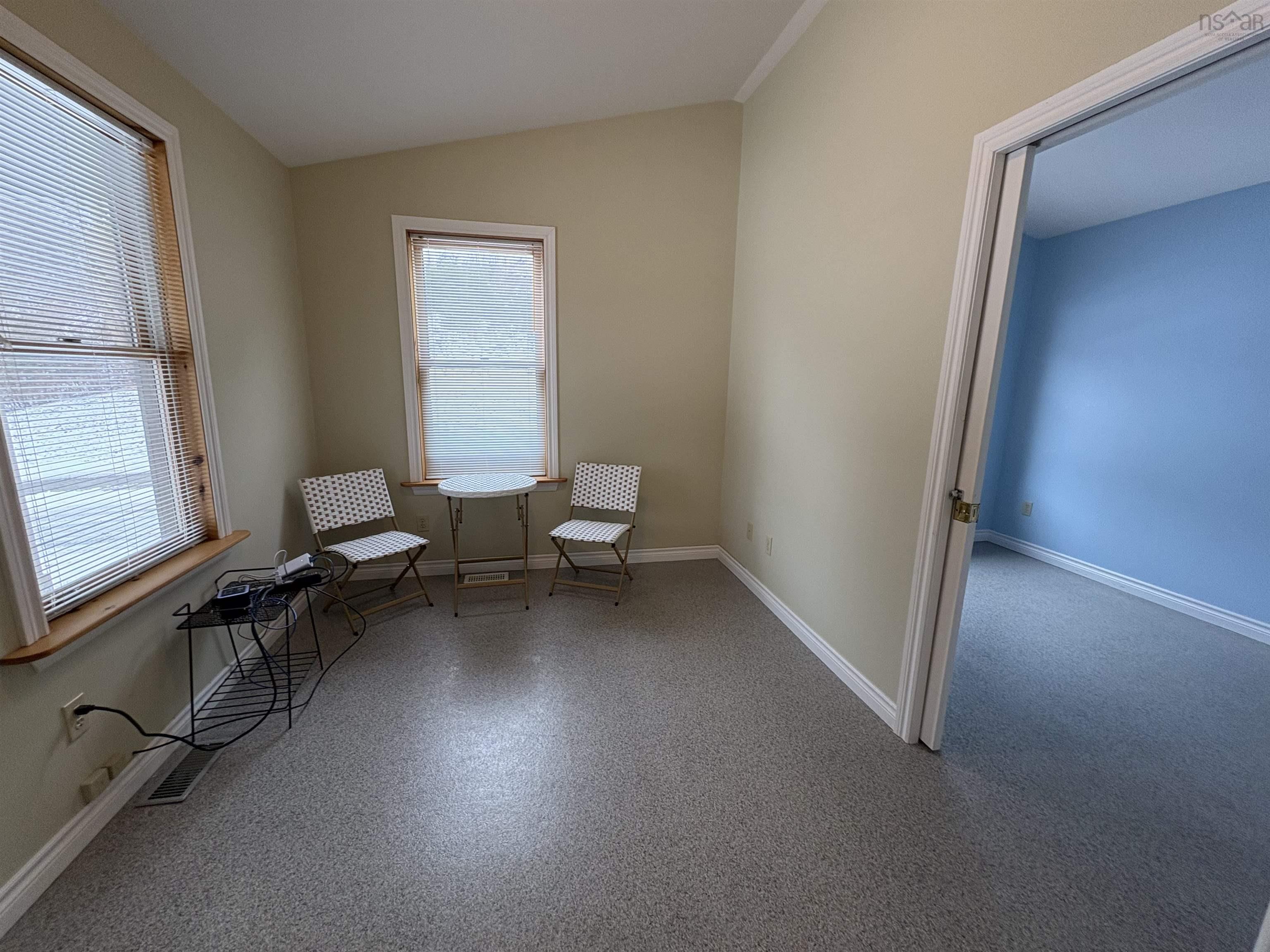 $345,000.00: 5249 East River West Side Road, Eureka