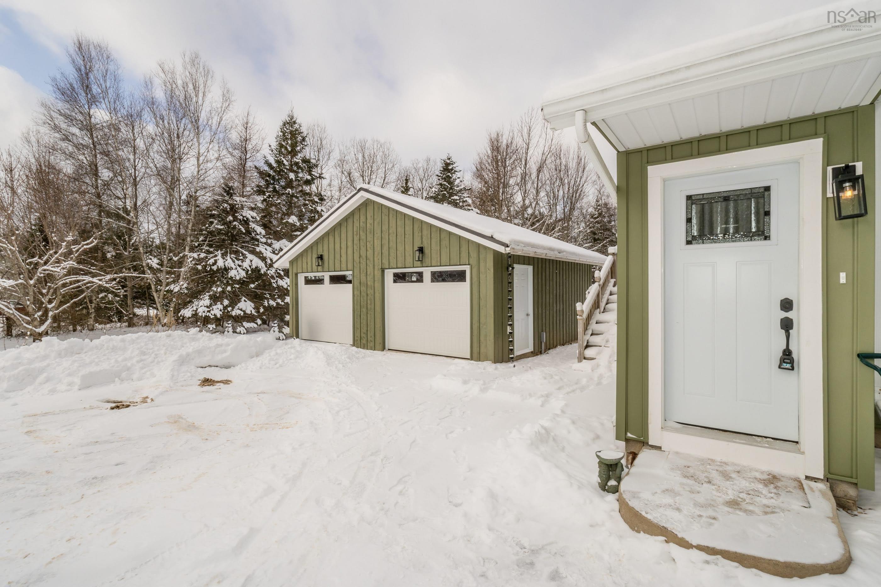 $455,000.00: 1685 Highway 201, South Greenwood