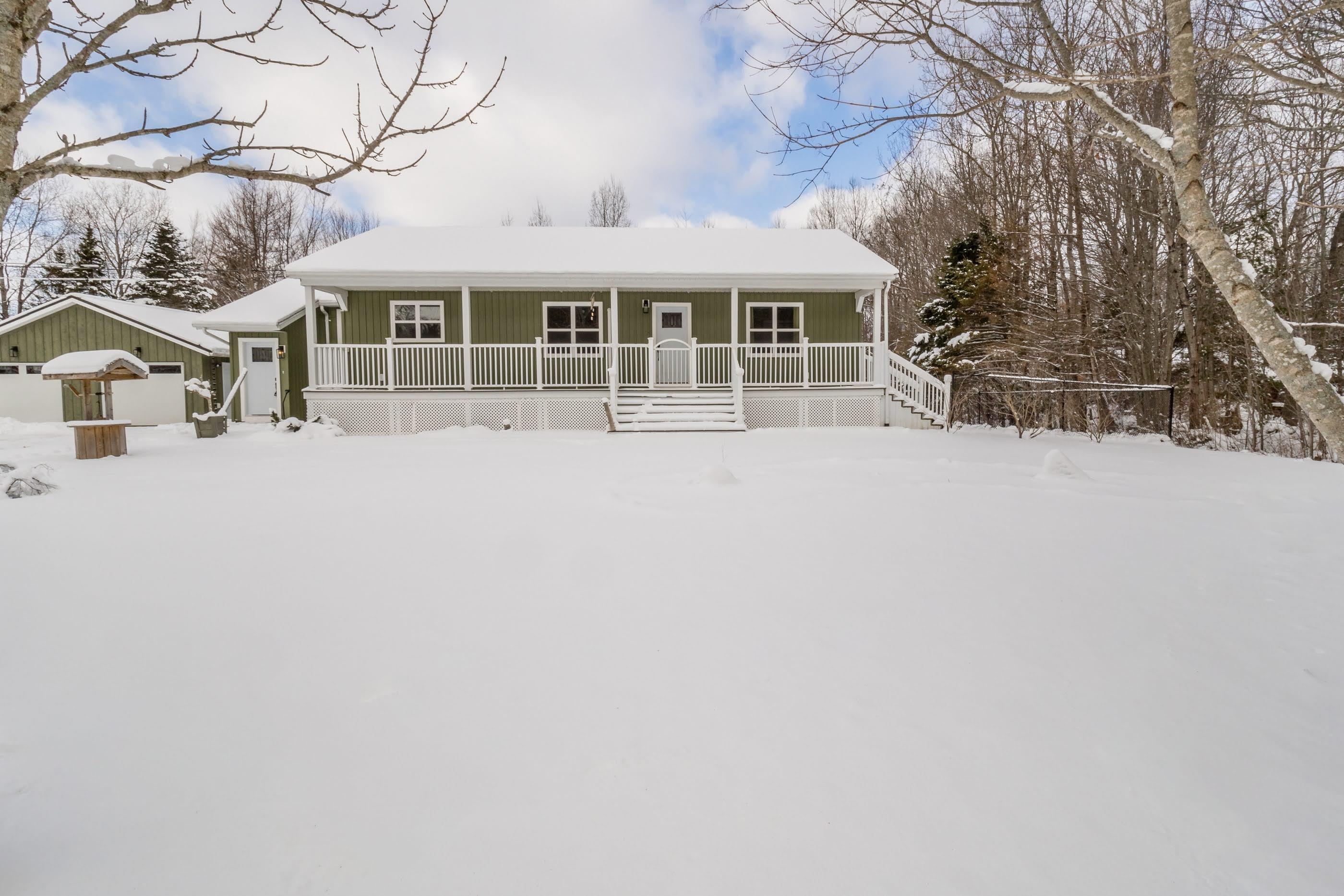 $455,000.00: 1685 Highway 201, South Greenwood