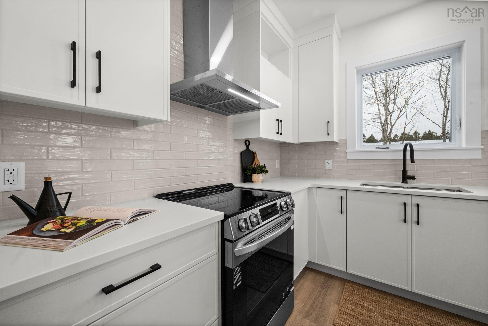 $729,000.00: E 140 Stephs Street, Bedford