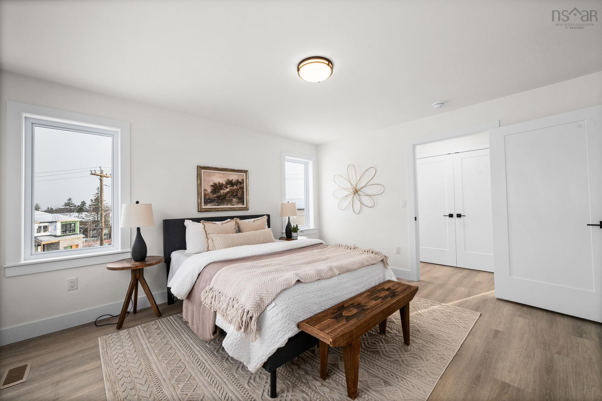 $729,000.00: E 140 Stephs Street, Bedford