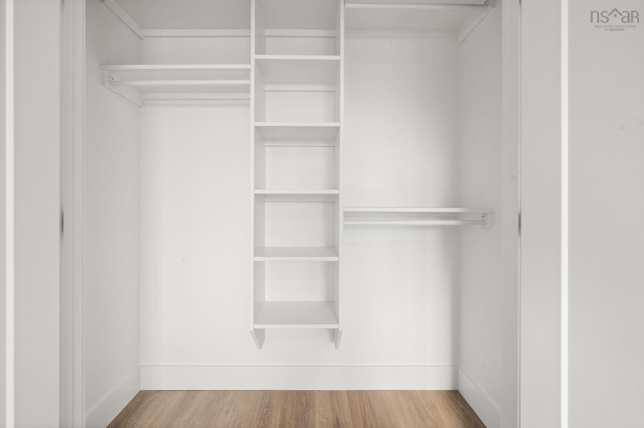 $729,000.00: E 140 Stephs Street, Bedford