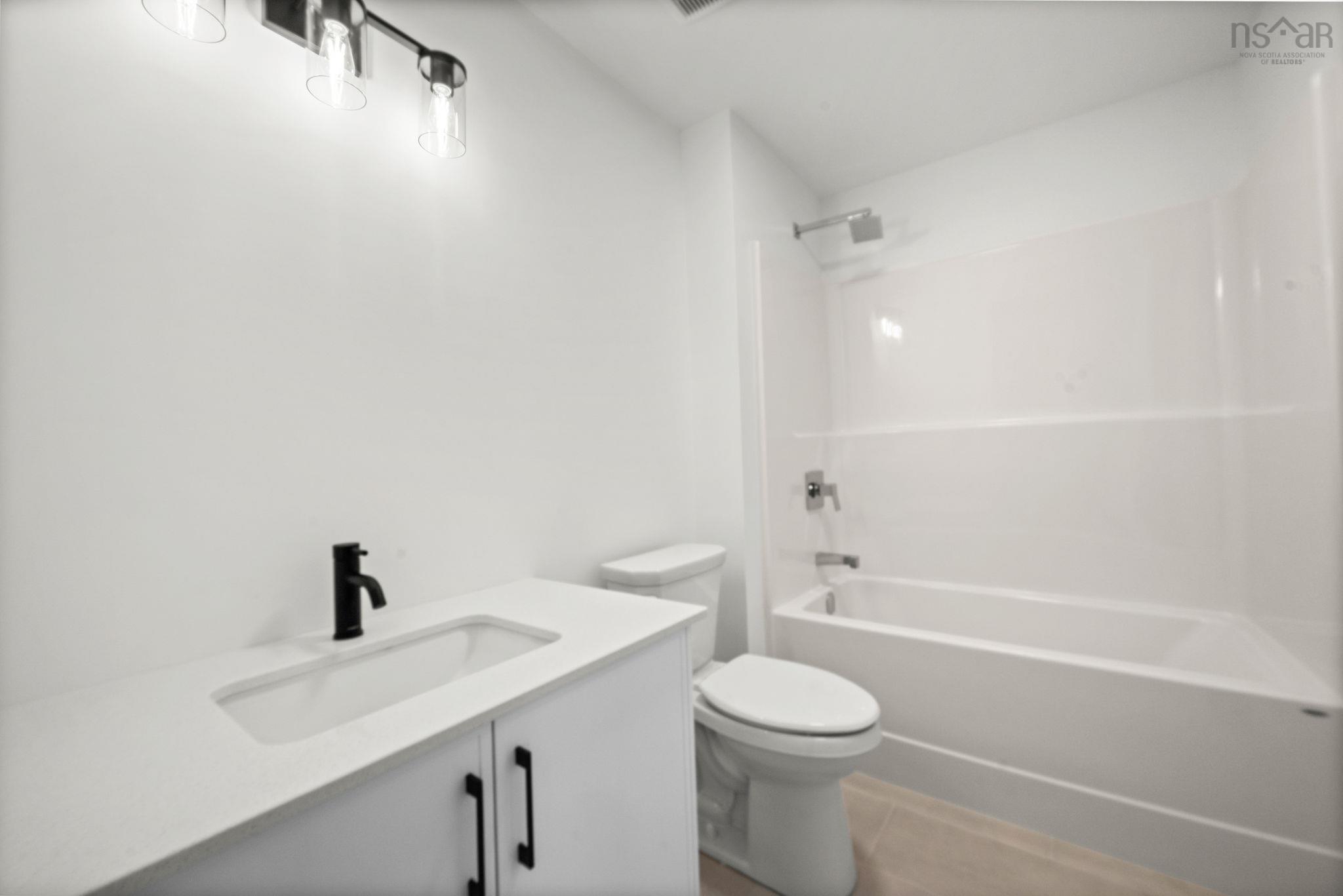 $729,000.00: E 140 Stephs Street, Bedford