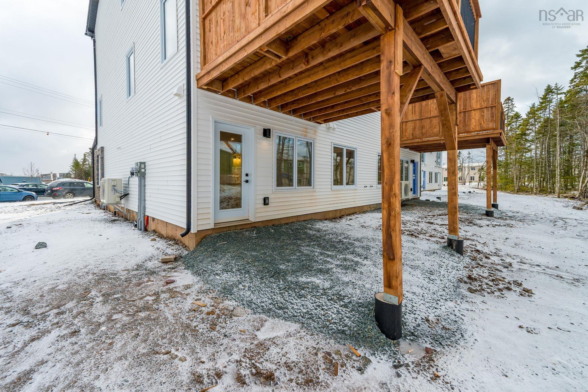 $729,000.00: E 140 Stephs Street, Bedford