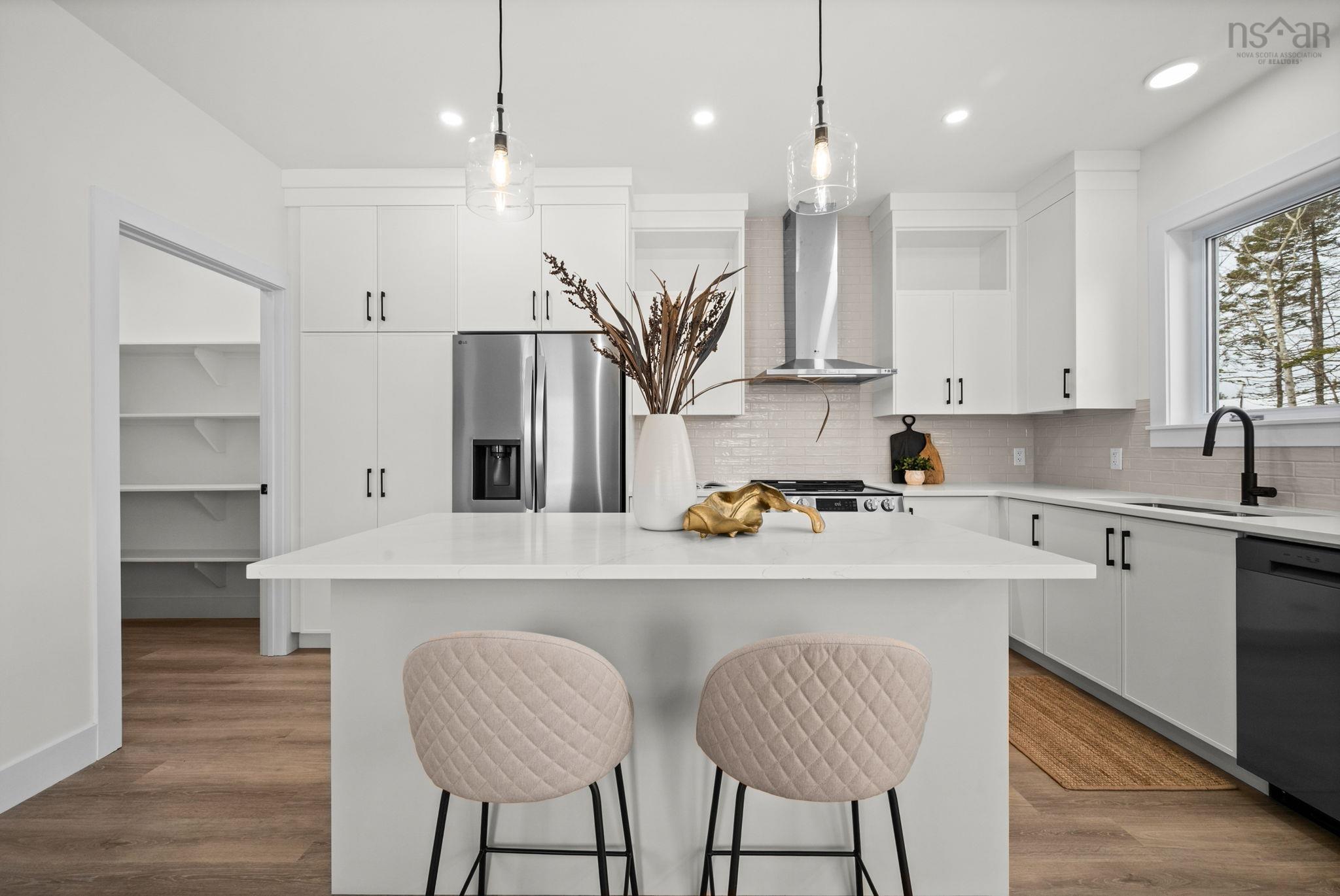 $729,000.00: E 140 Stephs Street, Bedford