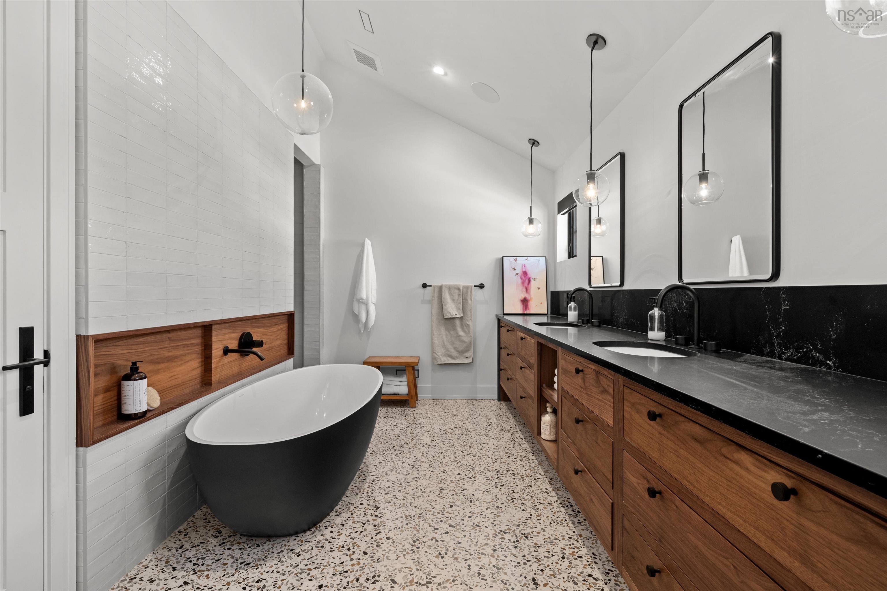 65 Shore Drive, Bedford, NS (MLS 202600449)