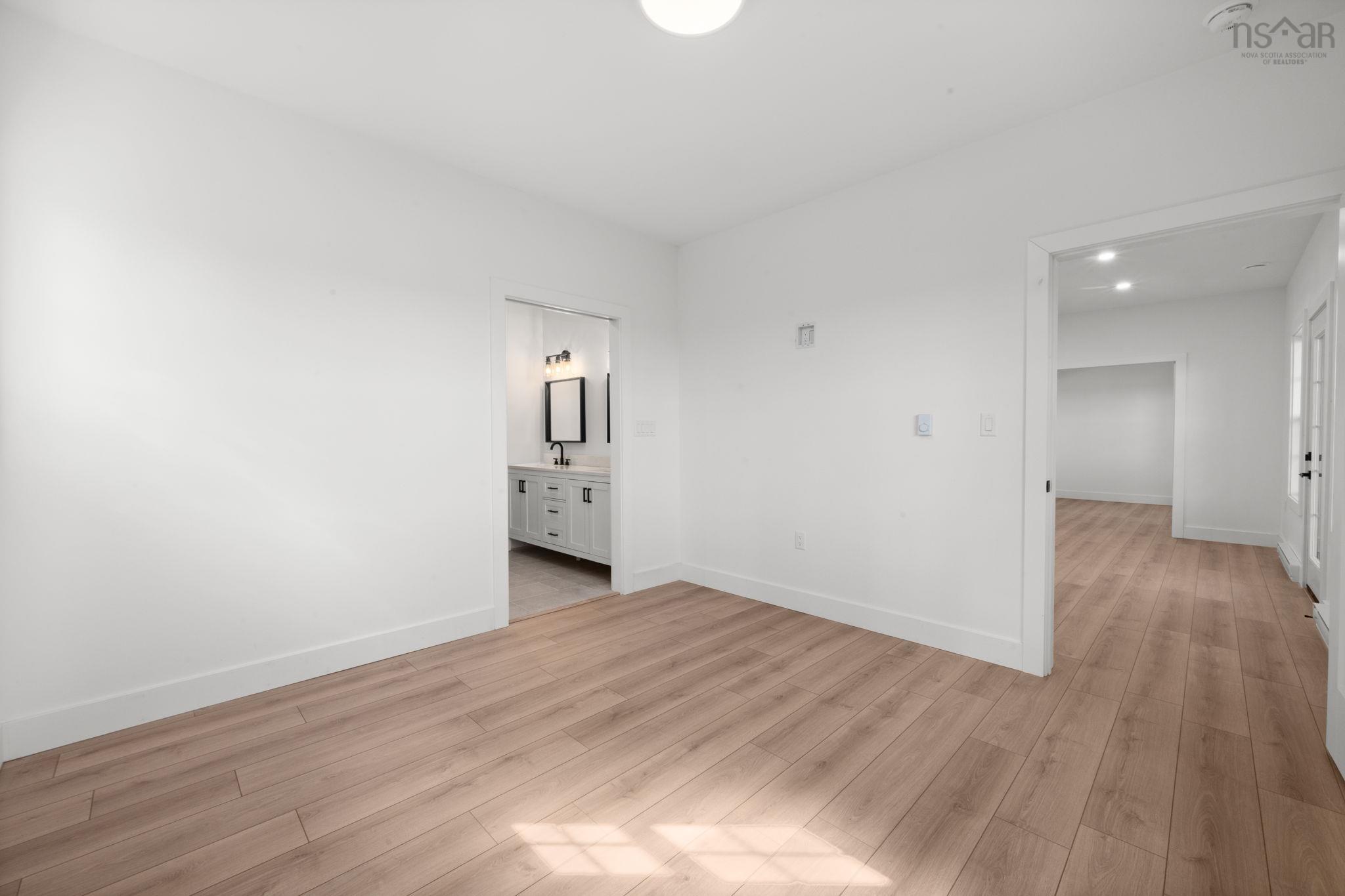 $649,999.00: 67 Birchview Drive, Lake Charlotte