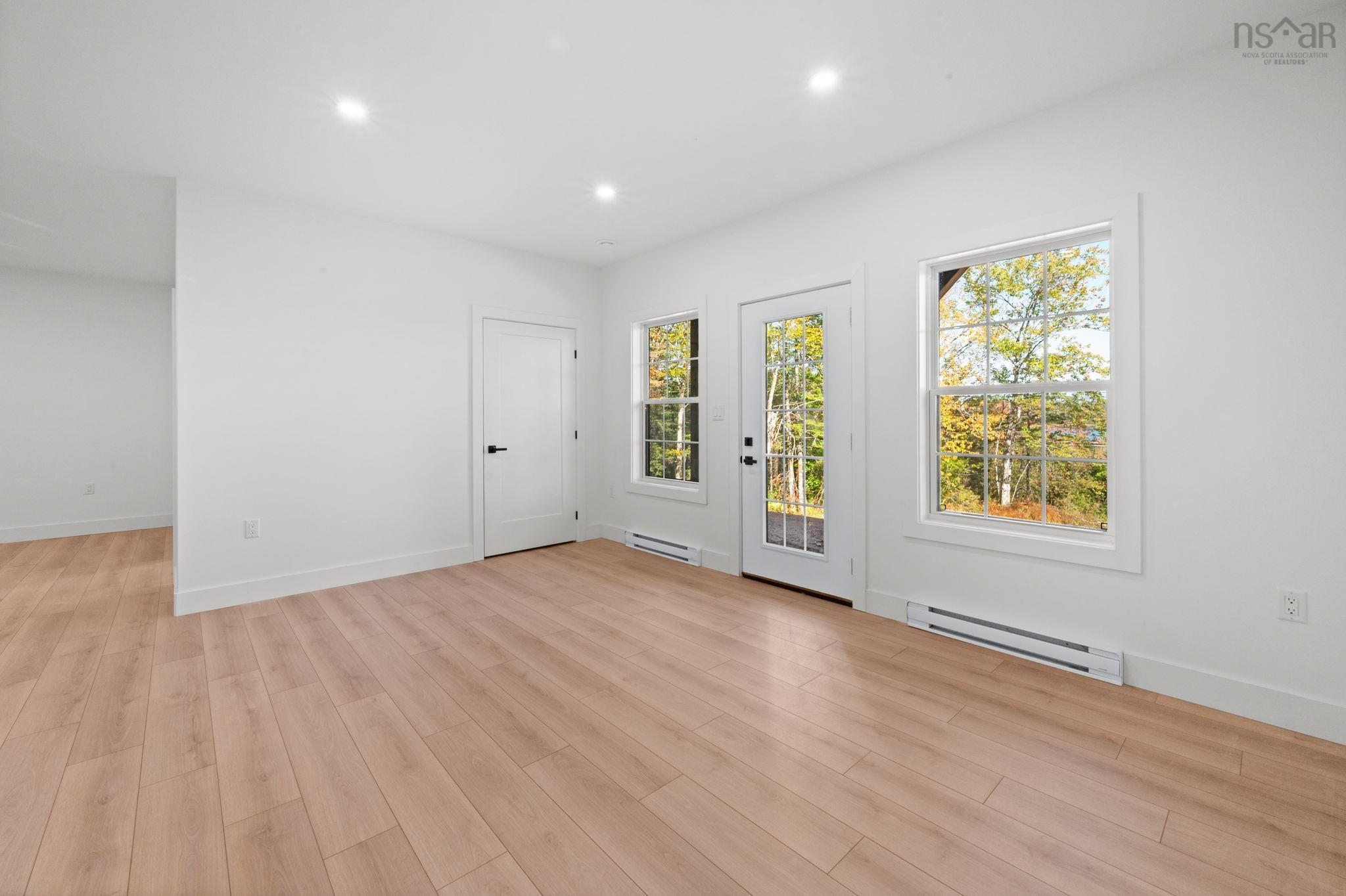 $649,999.00: 67 Birchview Drive, Lake Charlotte