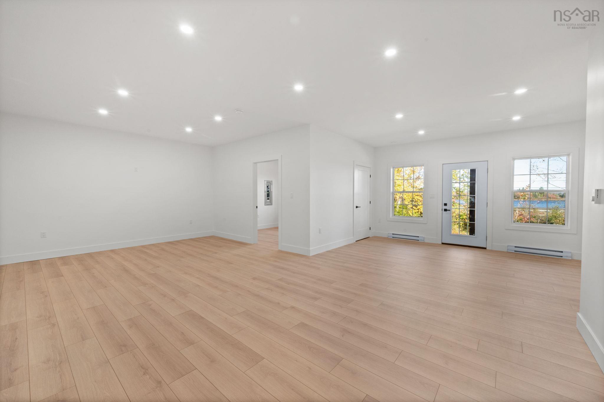 $649,999.00: 67 Birchview Drive, Lake Charlotte