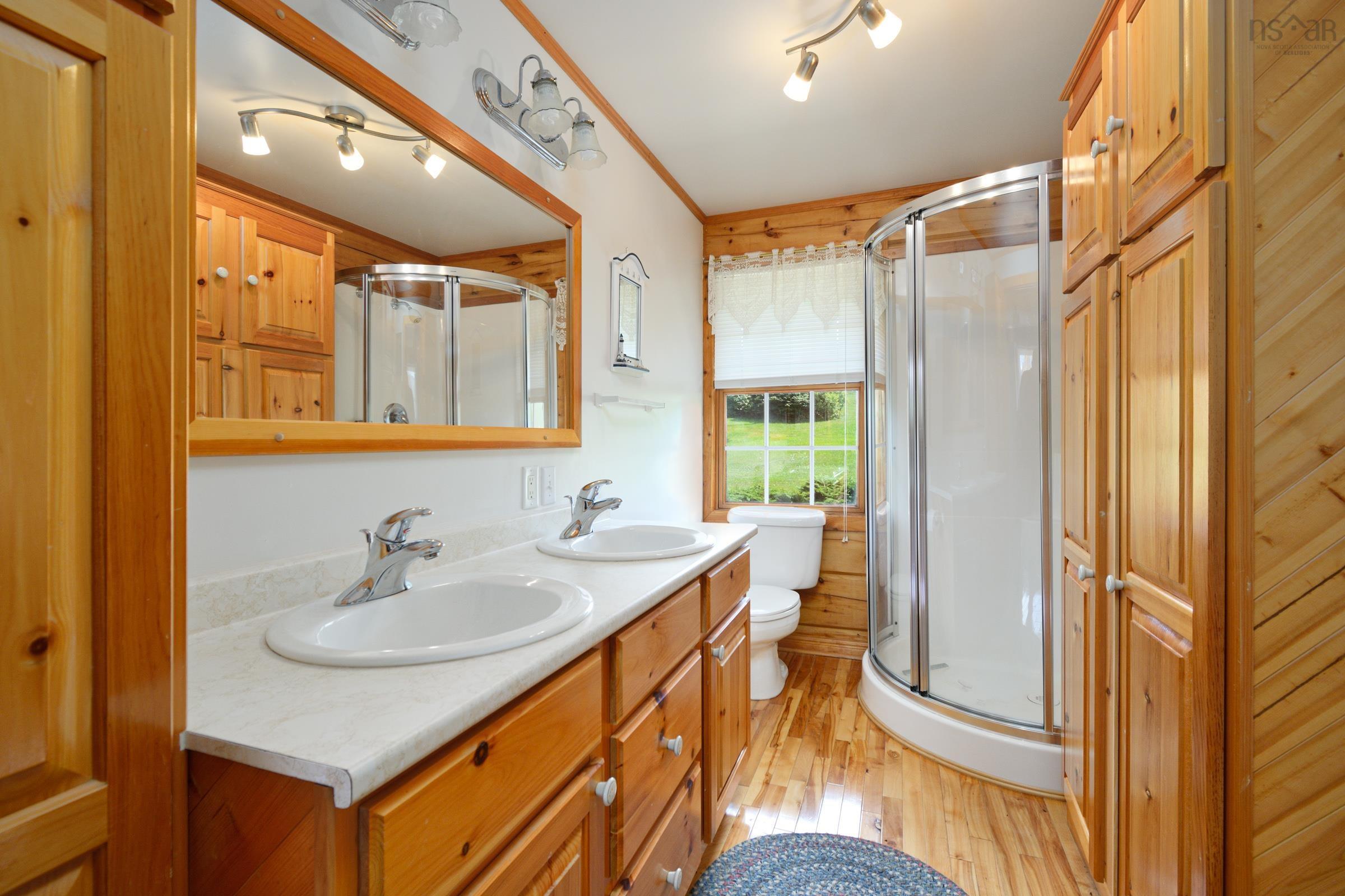 $499,900.00: 776 105 Highway, Boularderie East