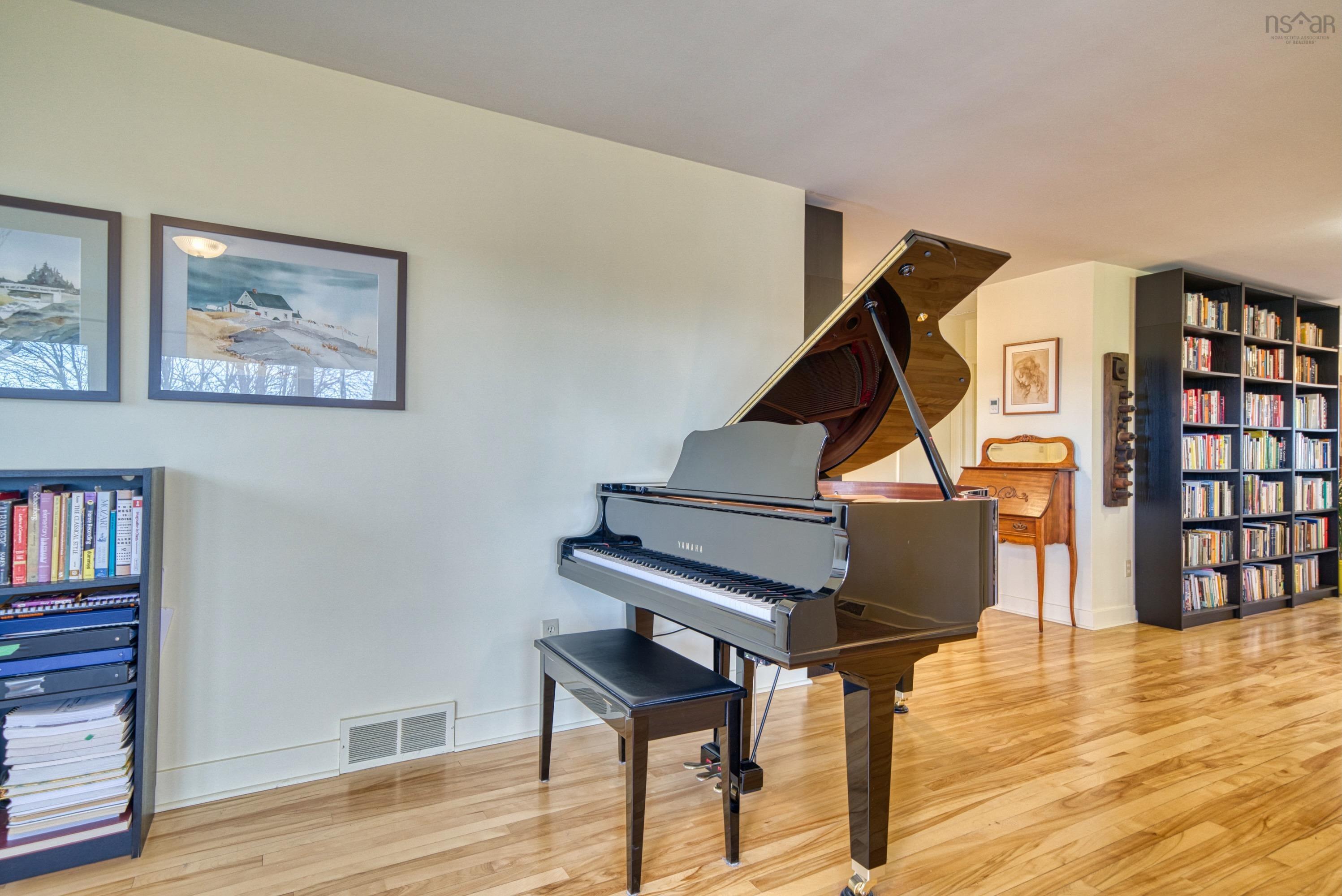 $765,000.00: 112 Hopson Street, Lunenburg