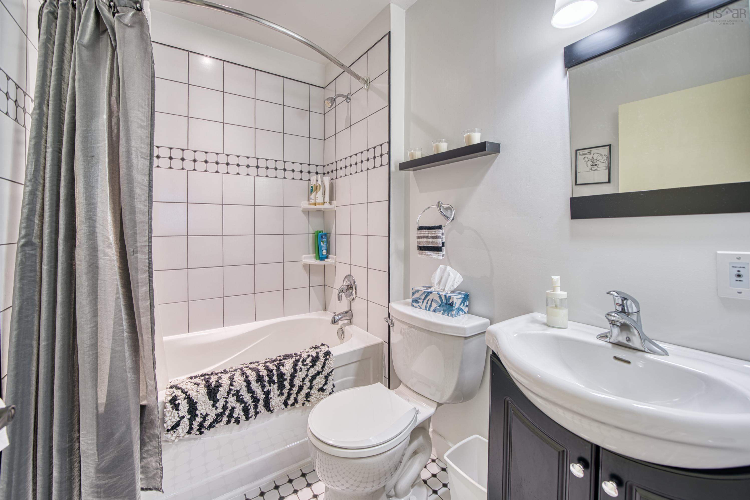 $765,000.00: 112 Hopson Street, Lunenburg