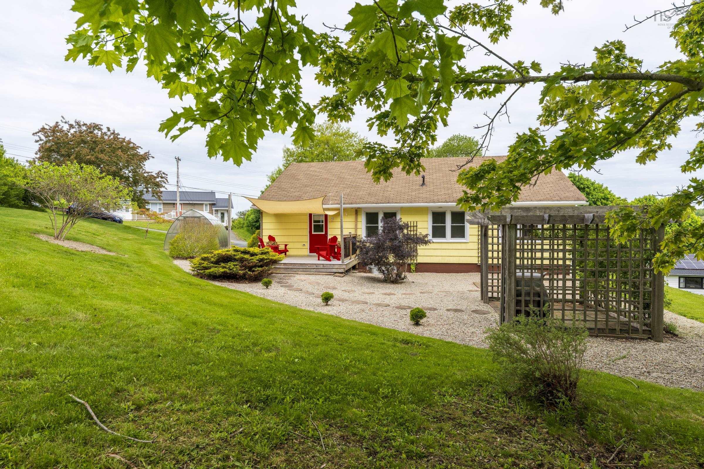 $690,000.00: 112 Hopson Street, Lunenburg