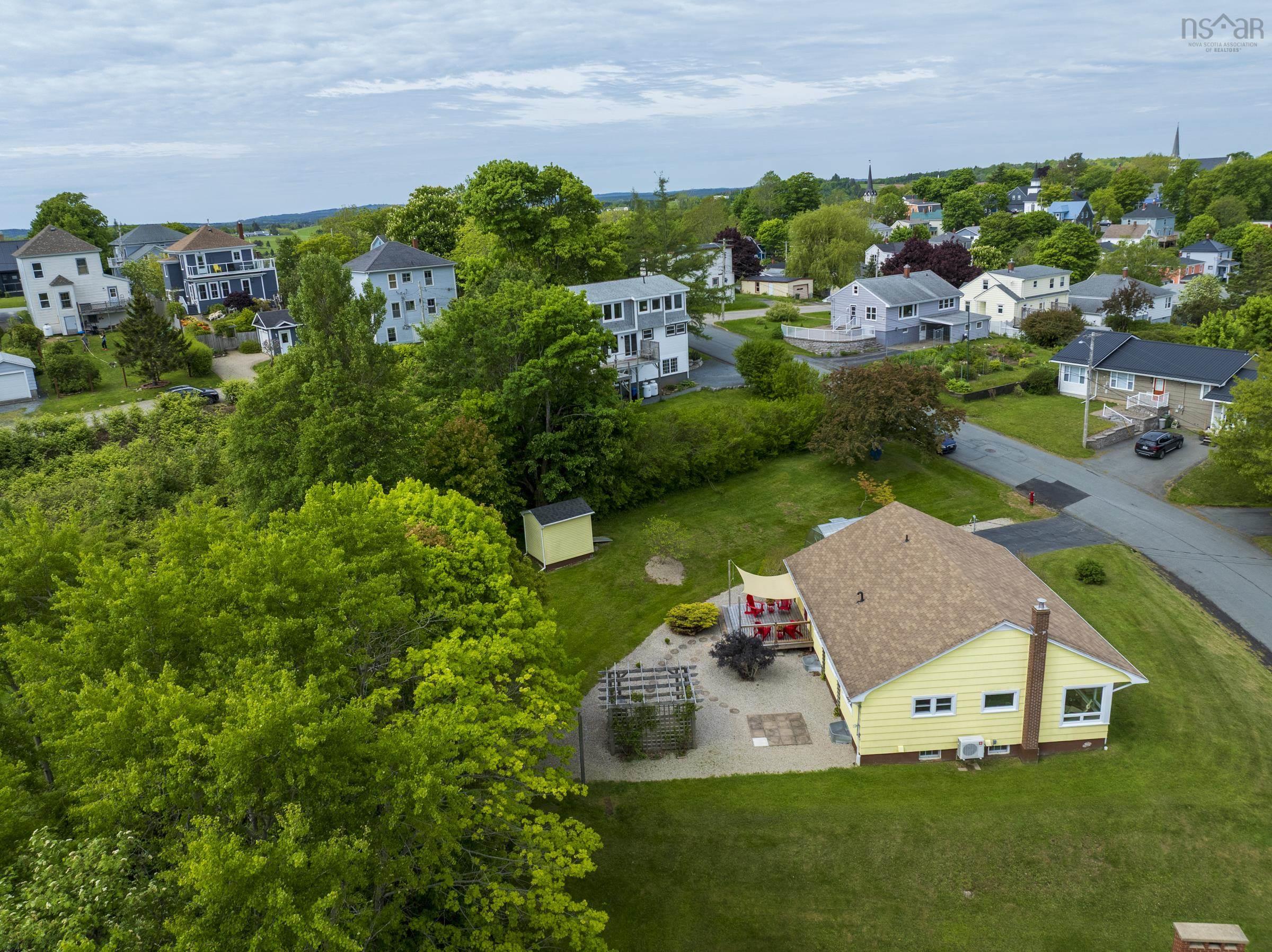 $690,000.00: 112 Hopson Street, Lunenburg