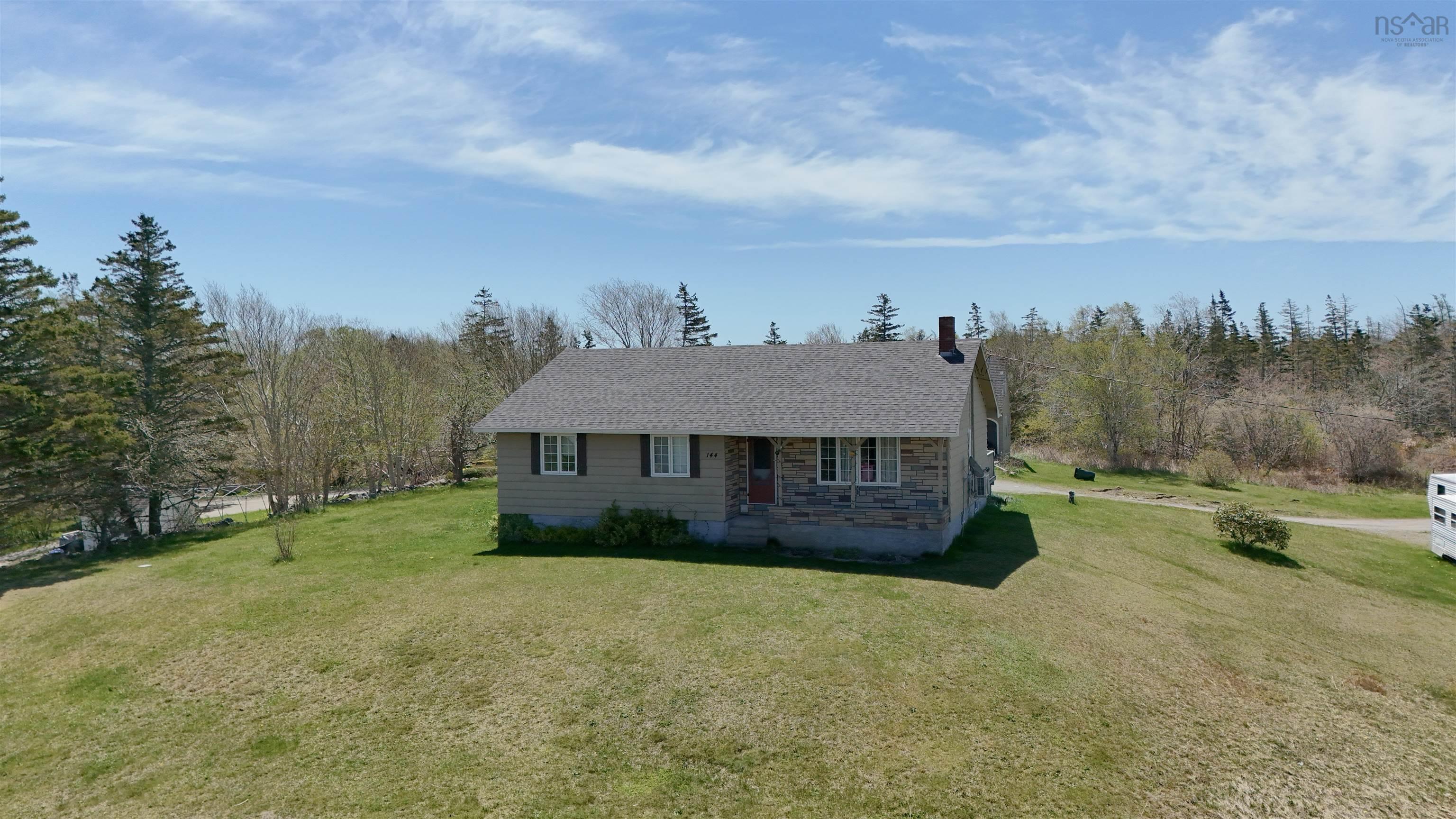 $249,900.00: 144 Chemin De L