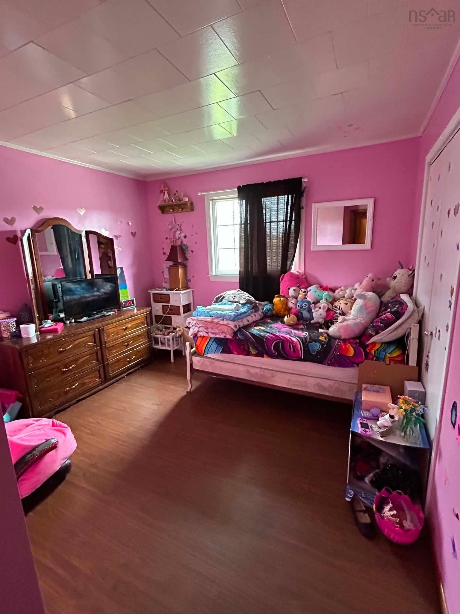 $249,900.00: 144 Chemin De L