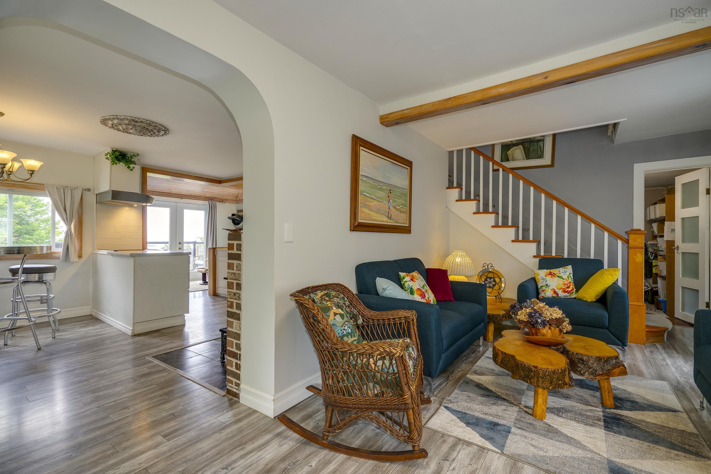 $679,900.00: 608 Granville Road, Victoria Beach