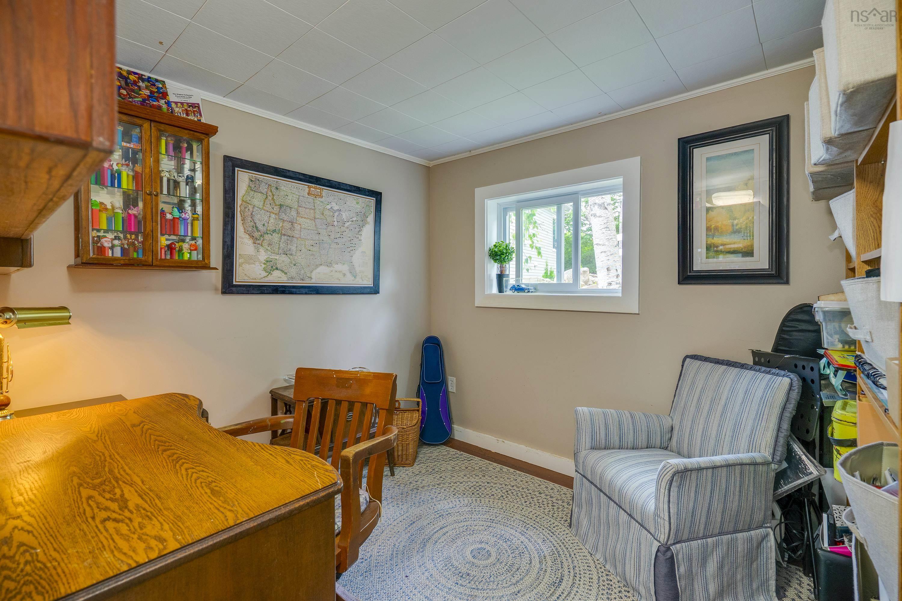 $679,900.00: 608 Granville Road, Victoria Beach