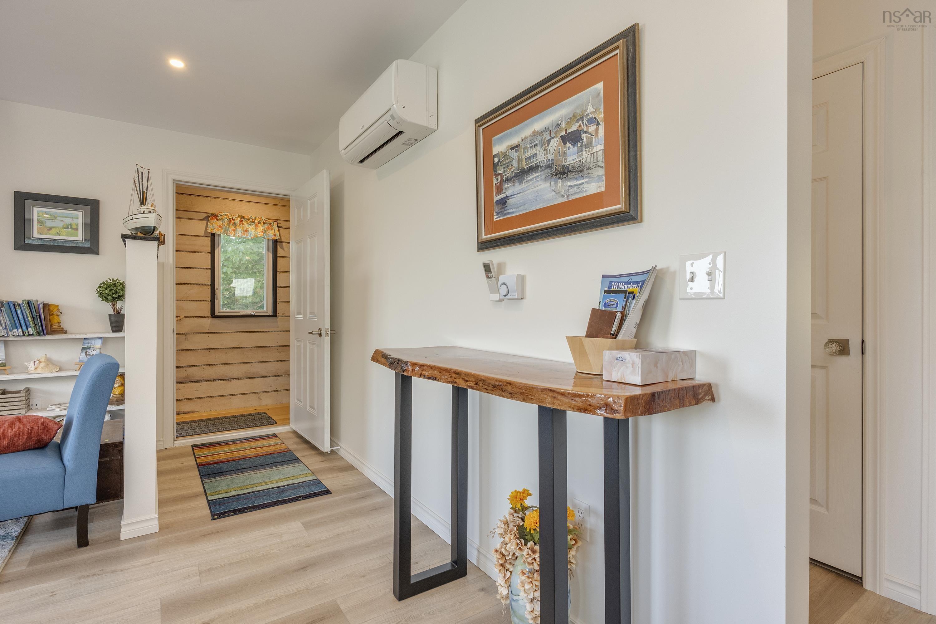 $679,900.00: 608 Granville Road, Victoria Beach