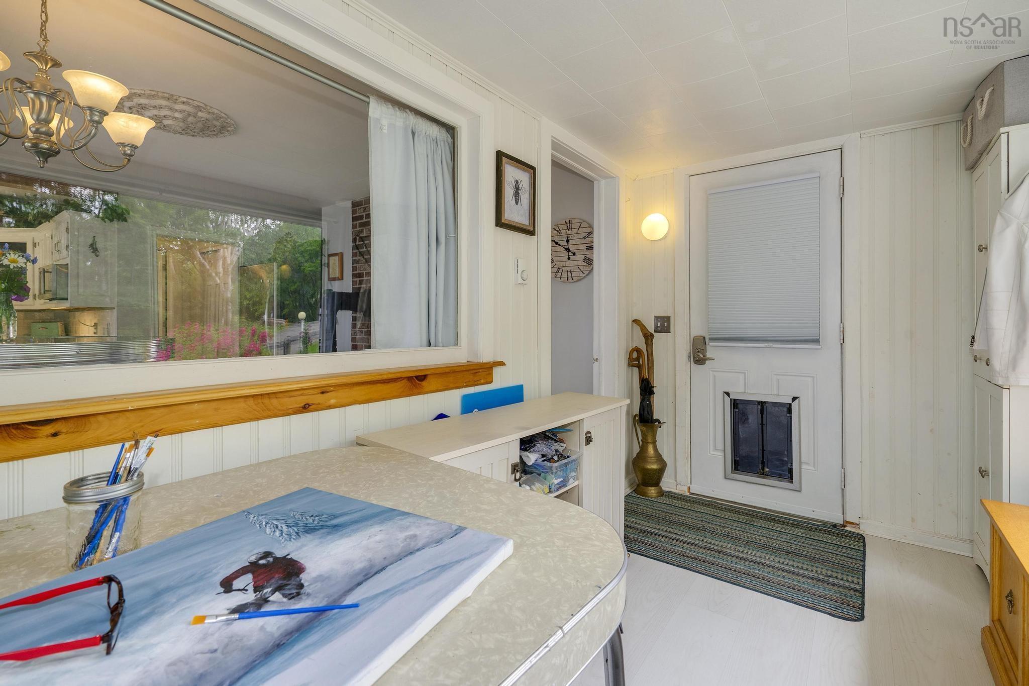 $679,900.00: 608 Granville Road, Victoria Beach