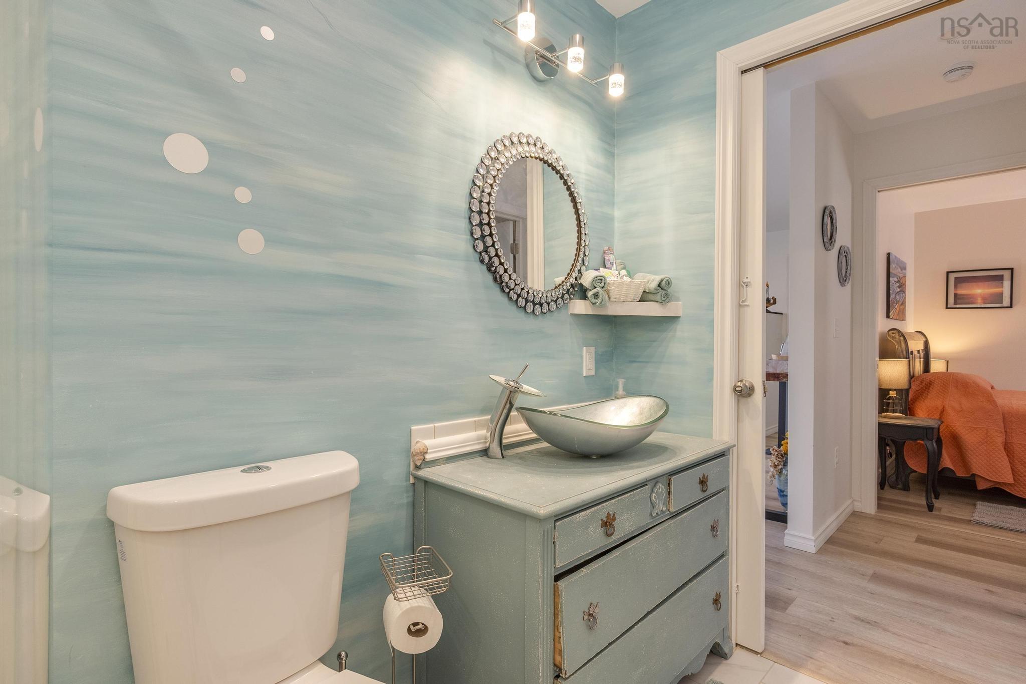 $679,900.00: 608 Granville Road, Victoria Beach