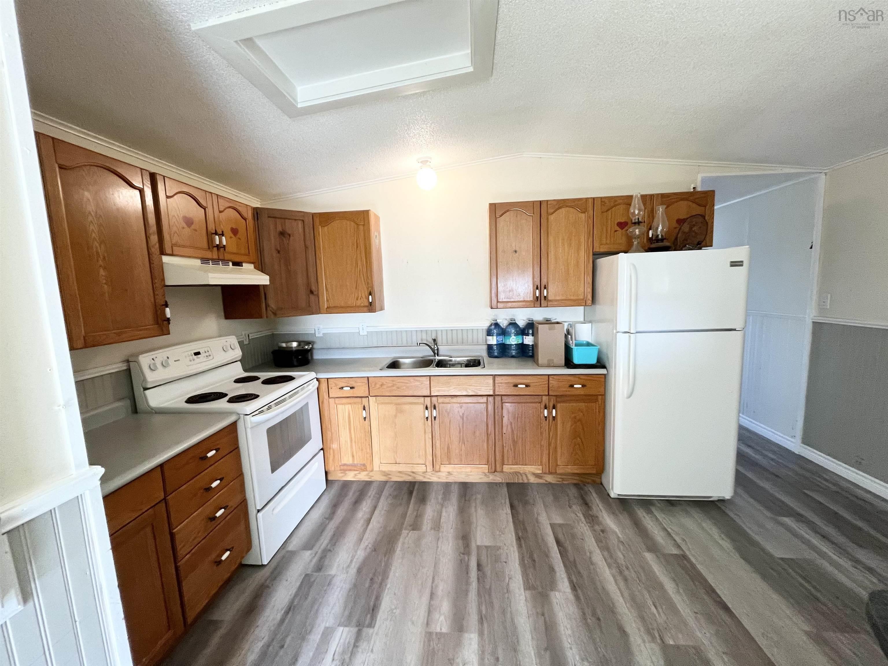 $160,000.00: 23 New Road, The Hawk