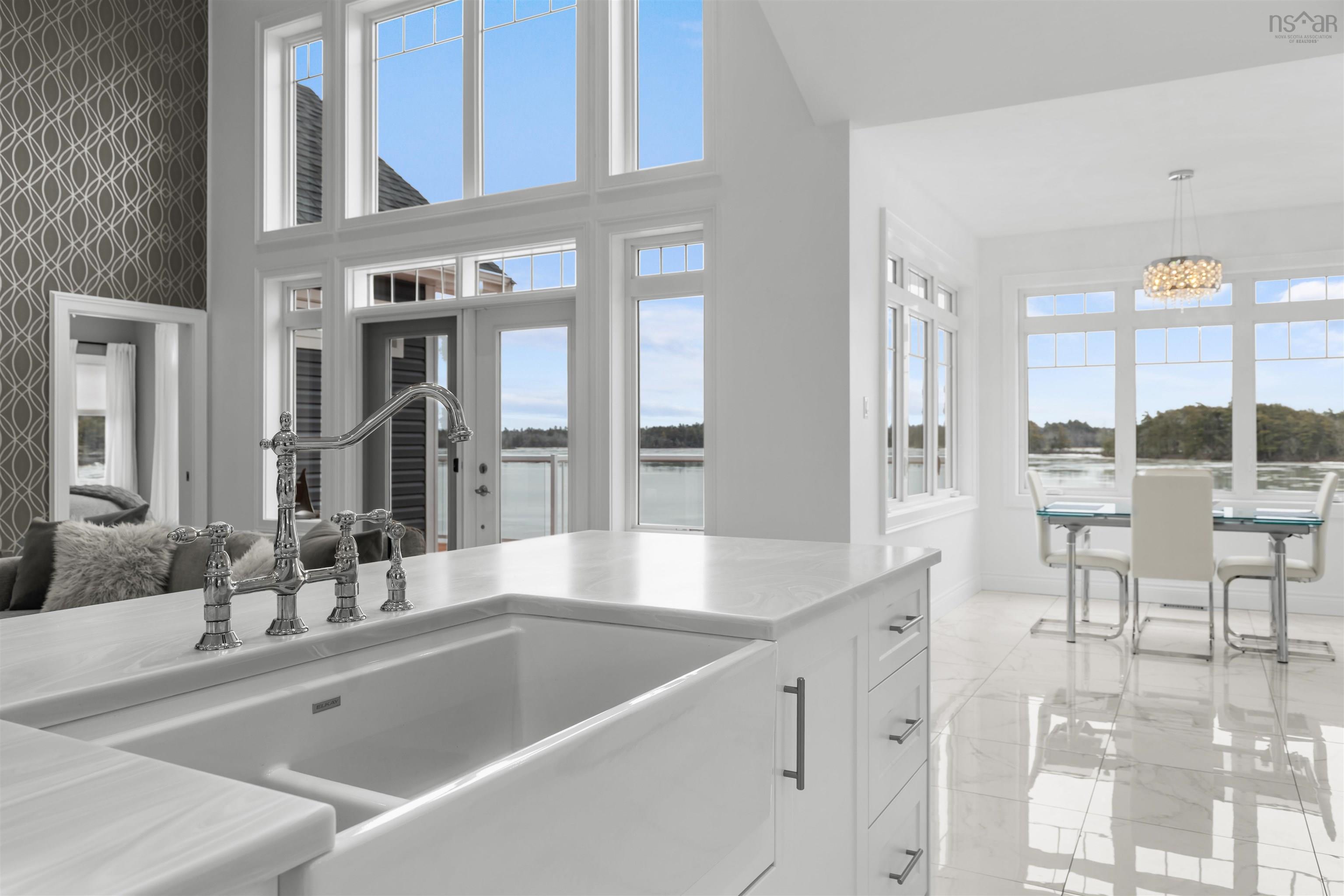 $1,680,000.00: 3224 203 Highway, Middle Ohio