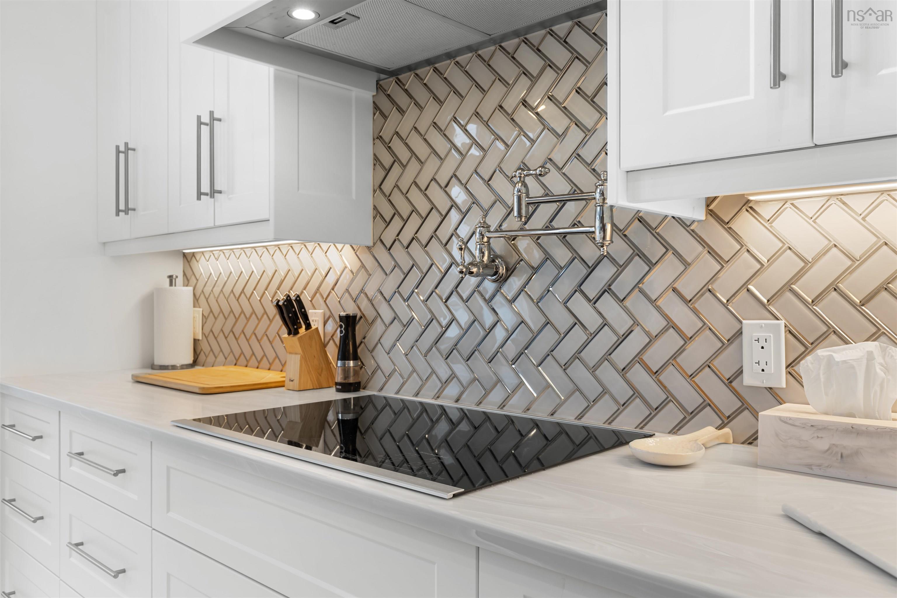 $1,680,000.00: 3224 203 Highway, Middle Ohio